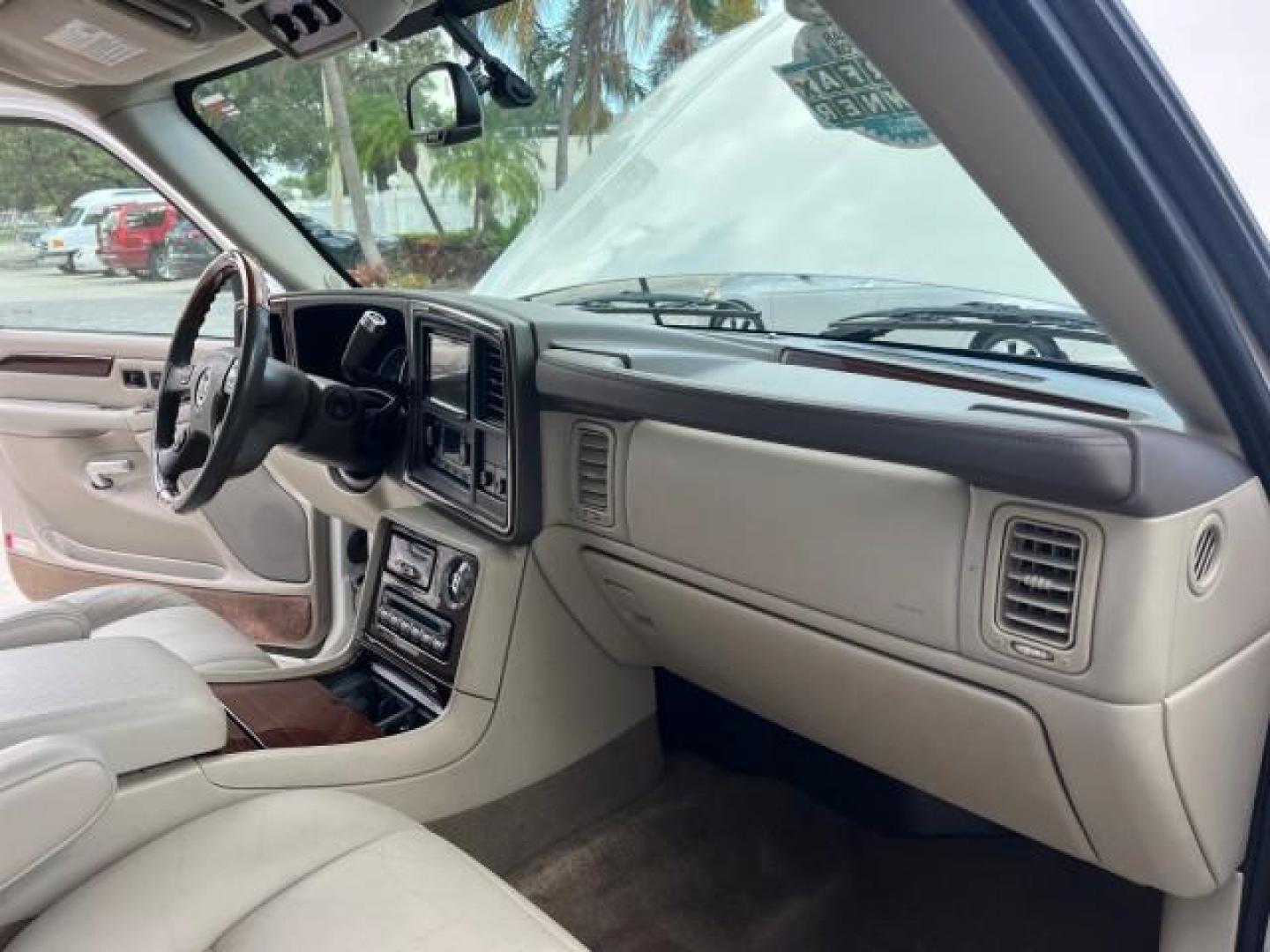 2004 White Diamond /Shale Cadillac Escalade 1 FL AWD LOW MILES 93,247 (1GYEK63N94R) with an 6.0L Vortec 6000 High-Output V8 SFI Engine engine, Automatic transmission, located at 4701 North Dixie Hwy, Pompano Beach, FL, 33064, (954) 422-2889, 26.240938, -80.123474 - OUR WEBPAGE FLORIDACARS1.COM HAS OVER 100 PHOTOS AND FREE CARFAX LINK $ 63,215 NEW 2004 CADILLAC ESCALADE ROAD READY 6.0L V8 VIN: 1GYEK63N94R229363 SUNROOF NO RECALLS AWD 4 DOOR WAGON/SPORT UTILITY DVD 1 OWNER FLORIDA 6.0L V8 F TOW PKG BACK UP CAMERA LOW MILES 93,247 GASOLINE DUAL AC AWD 3 ROW LEATH - Photo#28