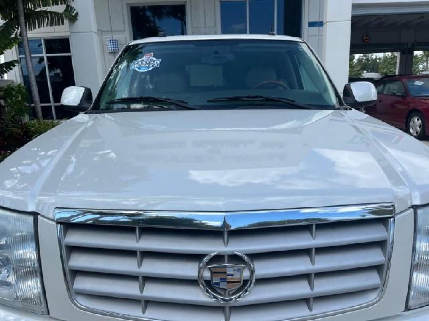 2004 White Diamond /Shale Cadillac Escalade 1 FL AWD LOW MILES 93,247 (1GYEK63N94R) with an 6.0L Vortec 6000 High-Output V8 SFI Engine engine, Automatic transmission, located at 4701 North Dixie Hwy, Pompano Beach, FL, 33064, (954) 422-2889, 26.240938, -80.123474 - OUR WEBPAGE FLORIDACARS1.COM HAS OVER 100 PHOTOS AND FREE CARFAX LINK $ 63,215 NEW 2004 CADILLAC ESCALADE ROAD READY 6.0L V8 VIN: 1GYEK63N94R229363 SUNROOF NO RECALLS AWD 4 DOOR WAGON/SPORT UTILITY DVD 1 OWNER FLORIDA 6.0L V8 F TOW PKG BACK UP CAMERA LOW MILES 93,247 GASOLINE DUAL AC AWD 3 ROW LEATH - Photo#91