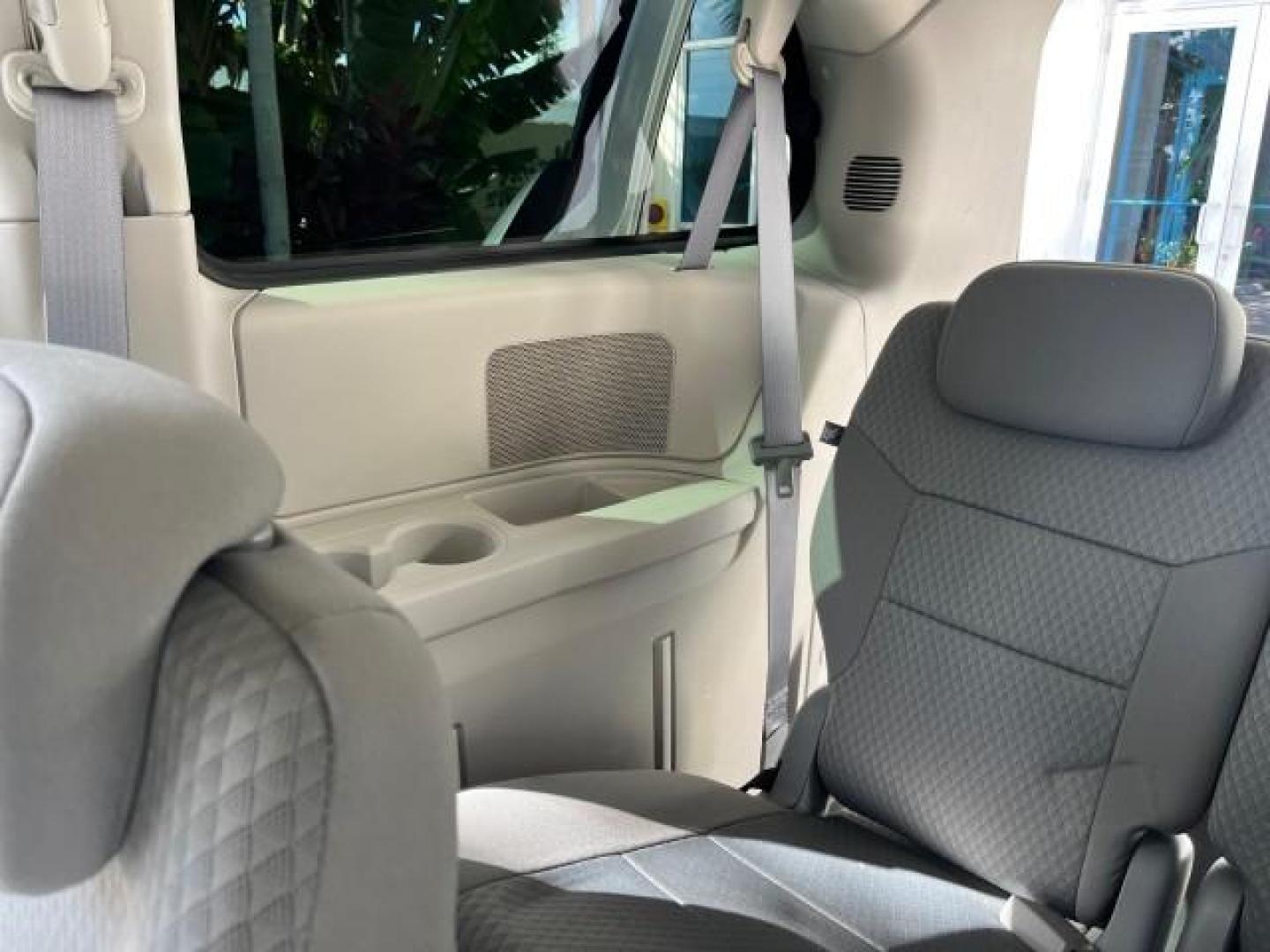 2009 Stone White /Md Slate Gray/Lt Shale Chrysler Town and Country 1 OWNER Touring LOW MILES 58,890 (2A8HR54189R) with an 3.8L OHV SMPI V6 Engine engine, Automatic transmission, located at 4701 North Dixie Hwy, Pompano Beach, FL, 33064, (954) 422-2889, 26.240938, -80.123474 - OUR WEBPAGE FLORIDACARS1.COM HAS OVER 100 PHOTOS AND FREE CARFAX LINK 2009 CHRYSLER TOWN AND COUNTRY TOURING ROAD READY 3.8L V6 VIN: 2A8HR54189R665250 LOW MILES 58,890 VAN 3 ROW SEATS 1 OWNER 3.8L V6 F OHV 12V POWER SLIDING DOORS GASOLINE POWER LIFTGATE FRONT WHEEL DRIVE 21 SERVICE RECORDS Alloy Whe - Photo#43