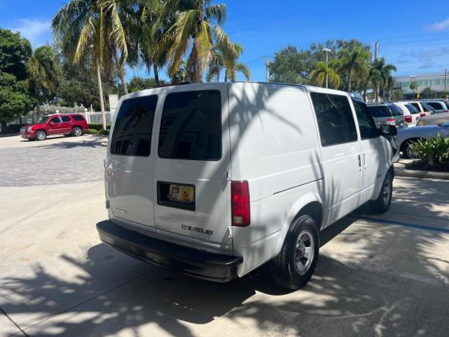 2002 Ivory White /Medium Gray Chevrolet Astro Cargo Van LOW MILES 65,497 (1GCDM19X22B) with an 4.3L Vortec 4300 MFI V6 Engine engine, Automatic transmission, located at 4701 North Dixie Hwy, Pompano Beach, FL, 33064, (954) 422-2889, 26.240938, -80.123474 - OUR WEBPAGE FLORIDACARS1.COM HAS OVER 100 PHOTOS AND FREE CARFAX LINK 2002 CHEVROLET ASTRO ROAD READY WORK READY VIN: 1GCDM19X22B117985 NO ACCIDENTS NO RECALLS VAN FLORIDA OWNER 4,3L V6 4.3L V6 F OHV 12V LOW MILES 65,497 GASOLINE 6 SERVICE RECORDS REAR WHEEL DRIVE Anti-Theft System Approach Lights F - Photo#7