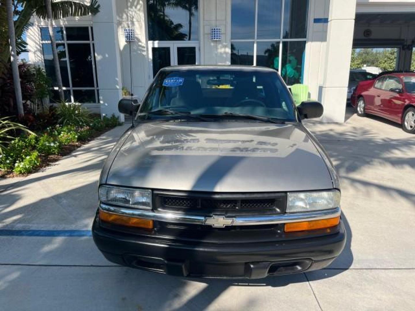 2002 Light Pewter Metallic /Graphite Chevrolet S-10 X CAB V6 LS LOW MILES 70,955 (1GCCS19W428) with an 4.3L Vortec 1000 SFI V6 Engine engine, Automatic transmission, located at 4701 North Dixie Hwy, Pompano Beach, FL, 33064, (954) 422-2889, 26.240938, -80.123474 - OUR WEBPAGE FLORIDACARS1.COM HAS OVER 100 PHOTOS AND FREE CARFAX LINK 2002 CHEVROLET S-10 ROAD READY 4.3L V6 VIN: 1GCCS19W428244386N NO ACCIDENTS 3 DOOR EXTENDED CAB PICKUP NO RECALLS 6.1 FT BED 4.3L V6 F OHV 12V FLORIDA OWNER GASOLINE LOW MILES 70,955 REAR WHEEL DRIVE WORK READY .1' Bed Length Anti - Photo#58