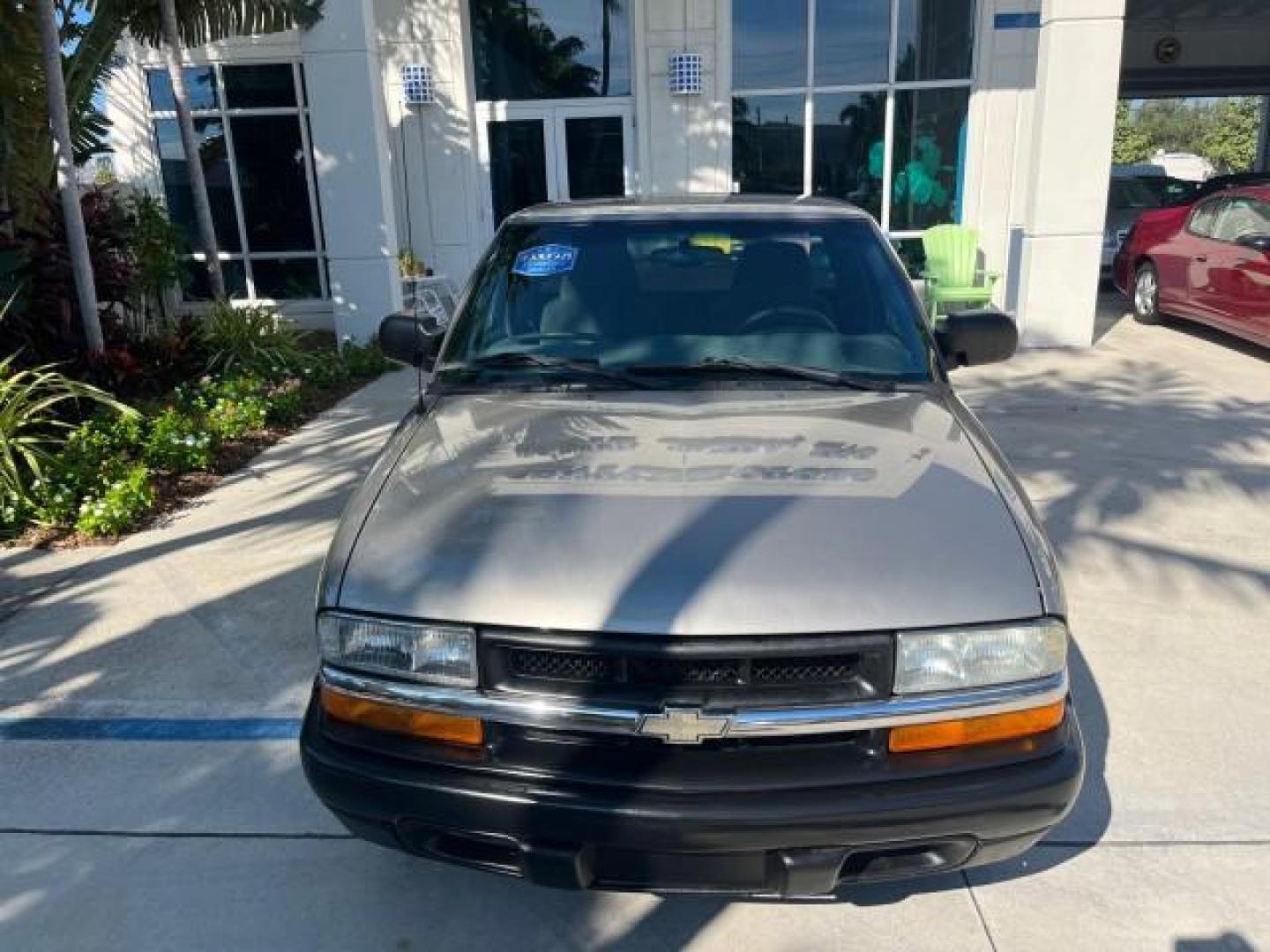 2002 Light Pewter Metallic /Graphite Chevrolet S-10 X CAB V6 LS LOW MILES 70,955 (1GCCS19W428) with an 4.3L Vortec 1000 SFI V6 Engine engine, Automatic transmission, located at 4701 North Dixie Hwy, Pompano Beach, FL, 33064, (954) 422-2889, 26.240938, -80.123474 - OUR WEBPAGE FLORIDACARS1.COM HAS OVER 100 PHOTOS AND FREE CARFAX LINK 2002 CHEVROLET S-10 ROAD READY 4.3L V6 VIN: 1GCCS19W428244386N NO ACCIDENTS 3 DOOR EXTENDED CAB PICKUP NO RECALLS 6.1 FT BED 4.3L V6 F OHV 12V FLORIDA OWNER GASOLINE LOW MILES 70,955 REAR WHEEL DRIVE WORK READY .1' Bed Length Anti - Photo#64