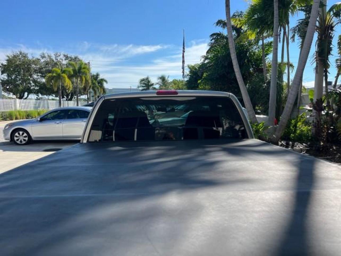 2002 Light Pewter Metallic /Graphite Chevrolet S-10 X CAB V6 LS LOW MILES 70,955 (1GCCS19W428) with an 4.3L Vortec 1000 SFI V6 Engine engine, Automatic transmission, located at 4701 North Dixie Hwy, Pompano Beach, FL, 33064, (954) 422-2889, 26.240938, -80.123474 - OUR WEBPAGE FLORIDACARS1.COM HAS OVER 100 PHOTOS AND FREE CARFAX LINK 2002 CHEVROLET S-10 ROAD READY 4.3L V6 VIN: 1GCCS19W428244386N NO ACCIDENTS 3 DOOR EXTENDED CAB PICKUP NO RECALLS 6.1 FT BED 4.3L V6 F OHV 12V FLORIDA OWNER GASOLINE LOW MILES 70,955 REAR WHEEL DRIVE WORK READY .1' Bed Length Anti - Photo#77