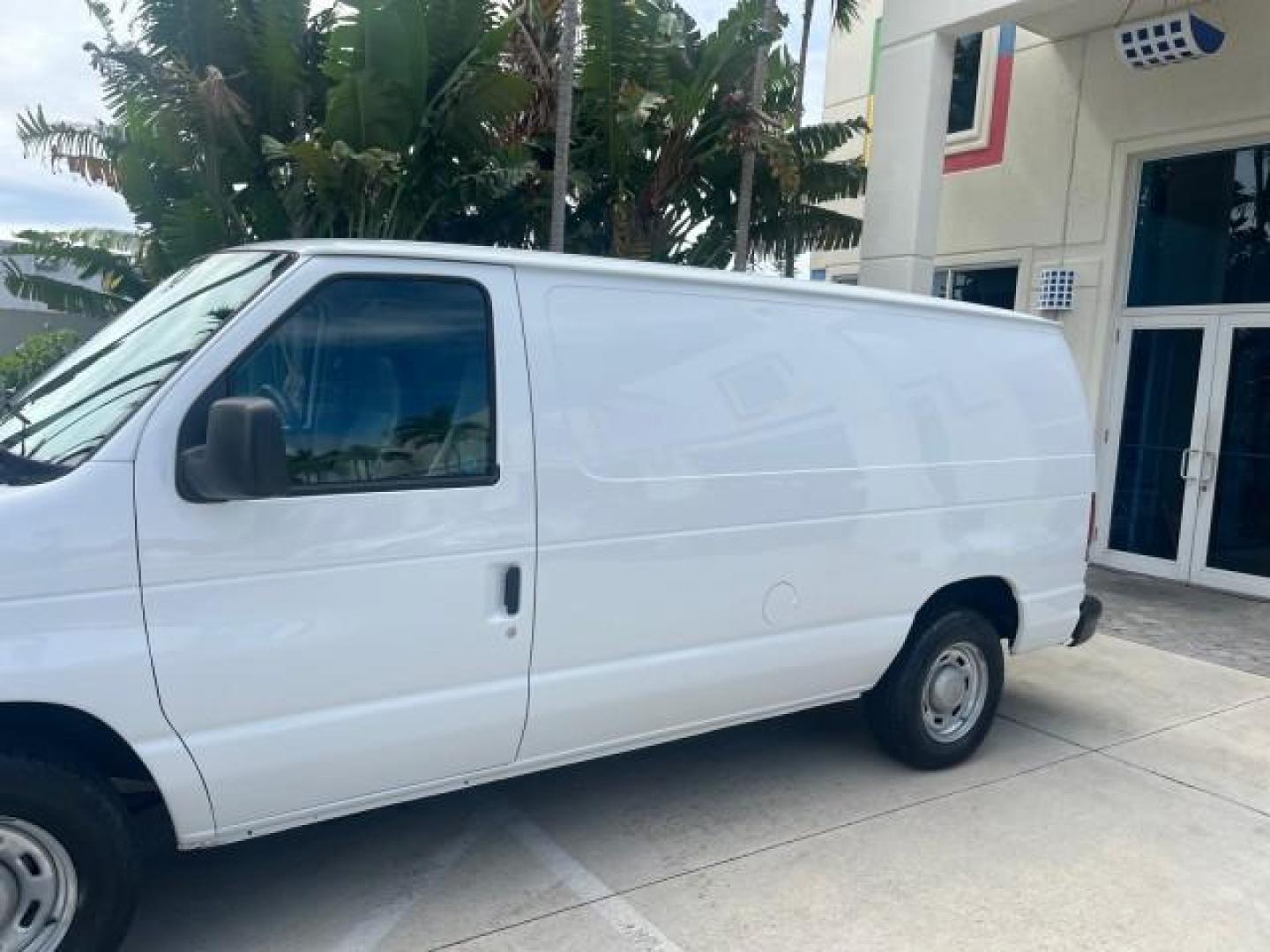 2006 Oxford White /Medium Flint Ford Econoline Cargo Van 1 FL LOW MILES 72,407 (1FTRE14W76D) with an 4.6L SOHC EFI V8 Triton Engine engine, Automatic transmission, located at 4701 North Dixie Hwy, Pompano Beach, FL, 33064, (954) 422-2889, 26.240938, -80.123474 - OUR WEBPAGE FLORIDACARS1.COM HAS OVER 100 PHOTOS AND FREE CARFAX LINK 2006 FORD E-SERIES E-150 ROAD READY WORK READY VIN: 1FTRE14W76DA47721 NO ACCIDENTS NO RECALLS VAN 13 SERVICE RECORDS 4.6L V8 F 1 OWNER FLORIDA GASOLINE LOW MILES 72,407 4.6L V8 REAR WHEEL DRIVE Engine Block Heater Leather Seats Sa - Photo#61