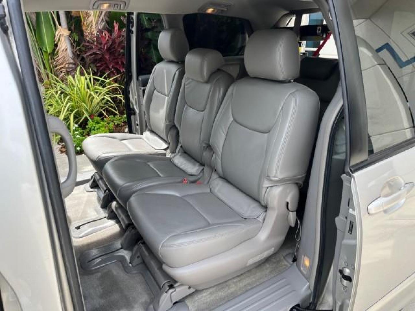 2006 Silver Shadow Pearl /Stone Toyota Sienna 7 PASS LE LOW MILES 67,762 (5TDZA23C76S) with an 3.3L 24-Valve SEFI DOHC VVT-i V6 Engine engine, Automatic transmission, located at 4701 North Dixie Hwy, Pompano Beach, FL, 33064, (954) 422-2889, 26.240938, -80.123474 - OUR WEBPAGE FLORIDACARS1.COM HAS OVER 100 PHOTOS AND FREE CARFAX LINK 2006 TOYOTA SIENNA CE 7 PASSENGER ROAD READY 3.3L V6 VIN: 5TDZA23C76S426800 NO ACCIDENTS 26 MPG VAN DUAL AC NO RECALLS 3 ROW SEATS 3.3L V6 F DOHC 24V POWER SLIDING DOOR FLORIDA OWNER GASOLINE LEATHER SEATS LOW MILES 67,762 Braking - Photo#14