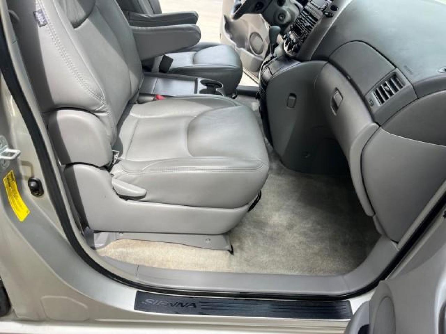 2006 Silver Shadow Pearl /Stone Toyota Sienna 7 PASS LE LOW MILES 67,762 (5TDZA23C76S) with an 3.3L 24-Valve SEFI DOHC VVT-i V6 Engine engine, Automatic transmission, located at 4701 North Dixie Hwy, Pompano Beach, FL, 33064, (954) 422-2889, 26.240938, -80.123474 - OUR WEBPAGE FLORIDACARS1.COM HAS OVER 100 PHOTOS AND FREE CARFAX LINK 2006 TOYOTA SIENNA CE 7 PASSENGER ROAD READY 3.3L V6 VIN: 5TDZA23C76S426800 NO ACCIDENTS 26 MPG VAN DUAL AC NO RECALLS 3 ROW SEATS 3.3L V6 F DOHC 24V POWER SLIDING DOOR FLORIDA OWNER GASOLINE LEATHER SEATS LOW MILES 67,762 Braking - Photo#25