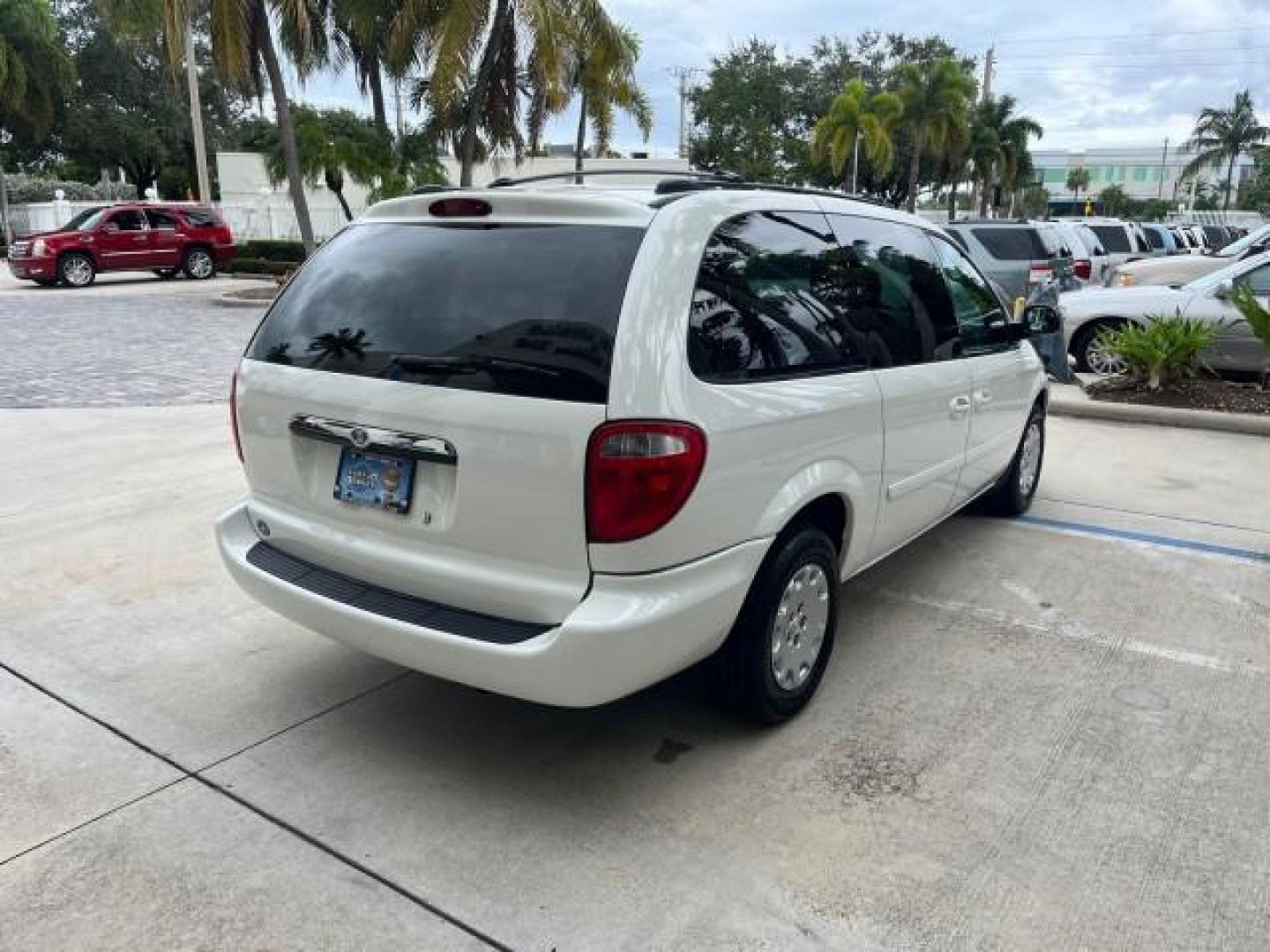 2004 Stone White /Med Slate Gray Chrysler Town and Country 1 FL LX LOW MILES 50,731 (2C4GP44R44R) with an 3.3L OHV V6 Engine engine, Automatic transmission, located at 4701 North Dixie Hwy, Pompano Beach, FL, 33064, (954) 422-2889, 26.240938, -80.123474 - OUR WEBPAGE FLORIDACARS1.COM HAS OVER 100 PHOTOS AND FREE CARFAX LINK 2004 CHRYSLER TOWN AND COUNTRY LX FAMILY VALUE ROAD READY 3.3L V6 VIN: 2C4GP44R44R594288 NO ACCIDENTS 26 MPG VAN NO RECALLS 3 ROW SEATS 3.3L V6 F 12V 11 SERVICE RECORDS GASOLINE 1 OWNER FLORIDA FRONT WHEEL DRIVE LOW MILES 50,731 A - Photo#7