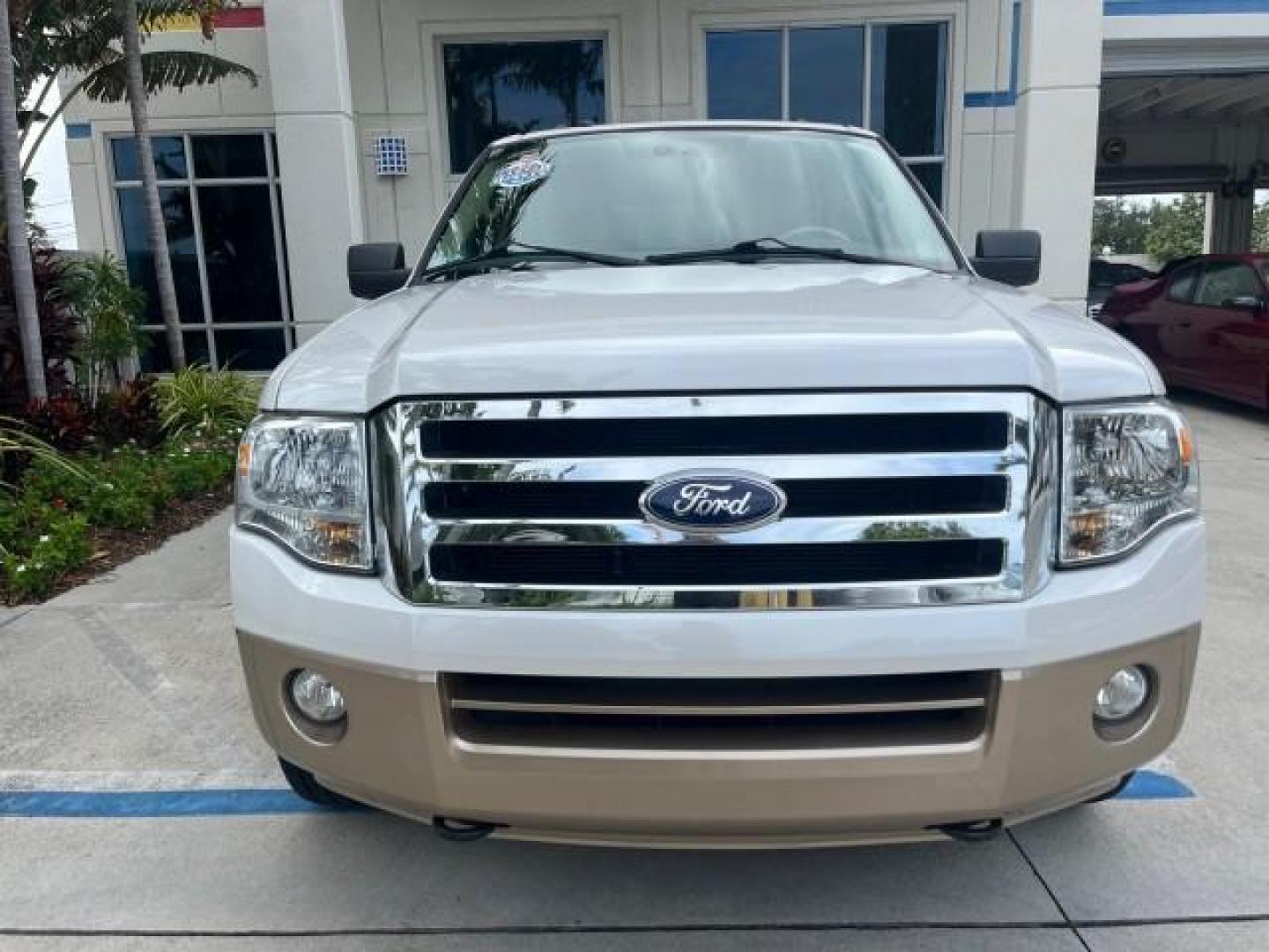 2011 White Platinum Metallic Tri-Coat /Camel Ford Expedition 1 OWNER 4WD XLT LOW MILES 70,479 (1FMJU1J5XBE) with an 5.4L SOHC 24-Valve V8 FFV Engine engine, Automatic transmission, located at 4701 North Dixie Hwy, Pompano Beach, FL, 33064, (954) 422-2889, 26.240938, -80.123474 - OUR WEBPAGE FLORIDACARS1.COM HAS OVER 100 PHOTOS AND FREE CARFAX LINK 2011 FORD EXPEDITION XLT ROAD READY 5.4L V8 4X4 VIN: 1FMJU1J5XBEF45164 NO RECALLS AWD ON DEMAND 4 DOOR WAGON/SPORT UTILITY 3 ROW LEATHER SEATS/COOLED 5.4L V8 F SOHC 24V XLT LOW MILES 70,479 1 OWNER FLEX FUEL POWER LIFTGATE 14 SERV - Photo#93