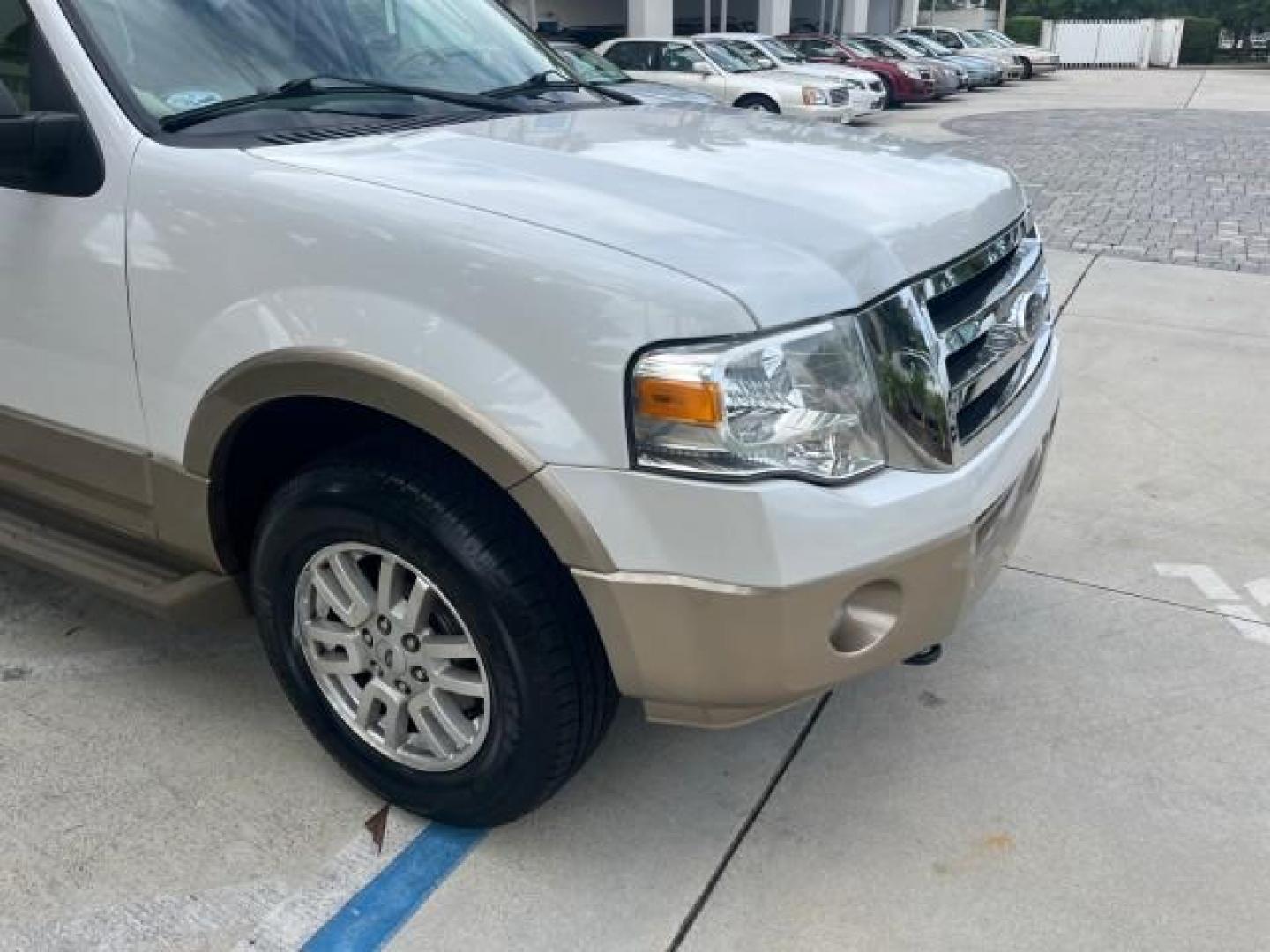 2011 White Platinum Metallic Tri-Coat /Camel Ford Expedition 1 OWNER 4WD XLT LOW MILES 70,479 (1FMJU1J5XBE) with an 5.4L SOHC 24-Valve V8 FFV Engine engine, Automatic transmission, located at 4701 North Dixie Hwy, Pompano Beach, FL, 33064, (954) 422-2889, 26.240938, -80.123474 - OUR WEBPAGE FLORIDACARS1.COM HAS OVER 100 PHOTOS AND FREE CARFAX LINK 2011 FORD EXPEDITION XLT ROAD READY 5.4L V8 4X4 VIN: 1FMJU1J5XBEF45164 NO RECALLS AWD ON DEMAND 4 DOOR WAGON/SPORT UTILITY 3 ROW LEATHER SEATS/COOLED 5.4L V8 F SOHC 24V XLT LOW MILES 70,479 1 OWNER FLEX FUEL POWER LIFTGATE 14 SERV - Photo#96