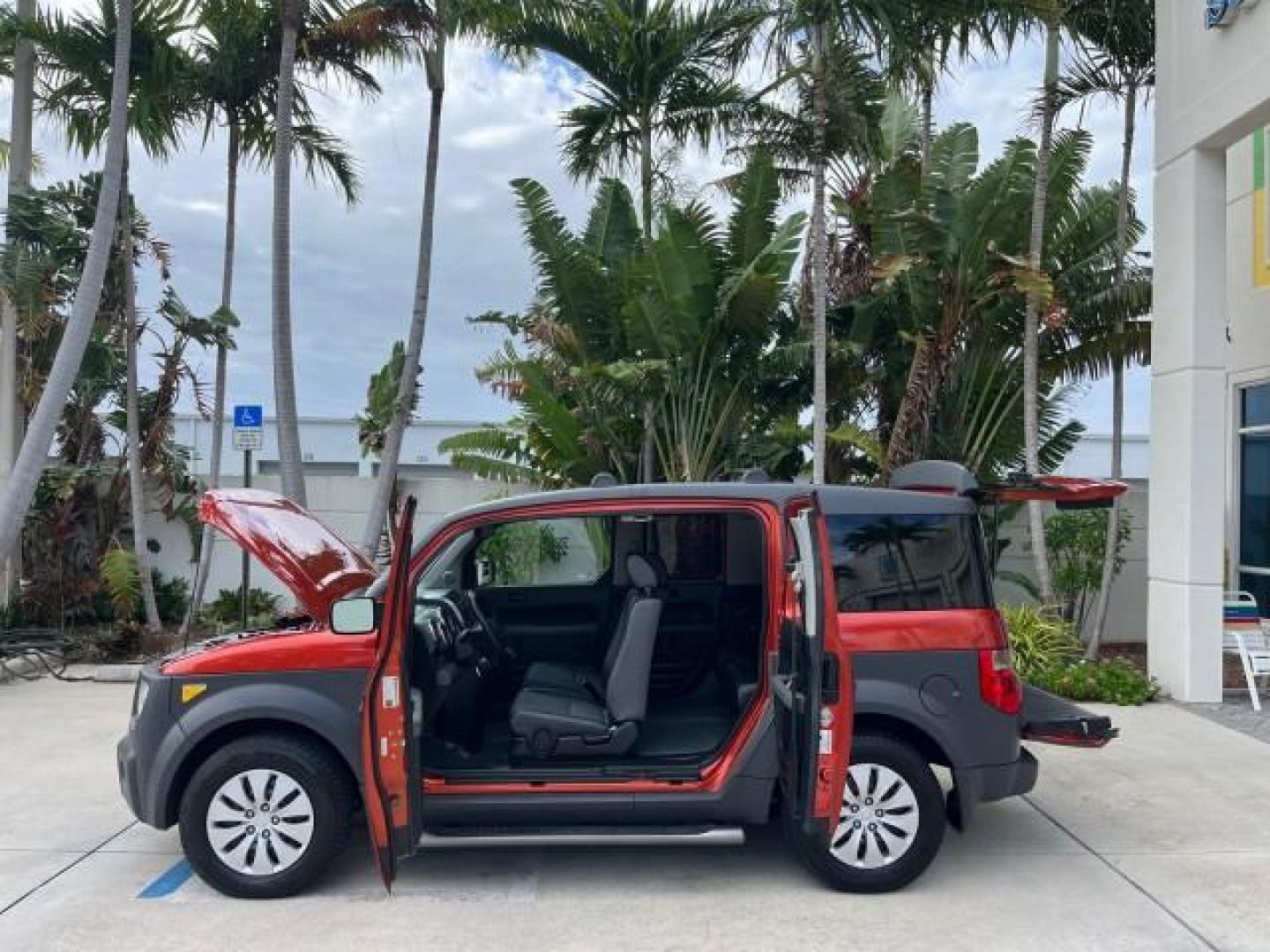 2004 /Black/Gray Honda Element LX LOW MILES 30,997 (5J6YH18354L) with an 2.4L DOHC MPFI 16-Valve i-VTEC I4 Engine engine, Automatic transmission, located at 4701 North Dixie Hwy, Pompano Beach, FL, 33064, (954) 422-2889, 26.240938, -80.123474 - OUR WEBPAGE FLORIDACARS1.COM HAS OVER 100 PHOTOS AND FREE CARFAX LINK 2004 HONDA ELEMENT LX ROAD READY 2.4L I4 VIN: 5J6YH18354L009520 NO ACCIDENTS 26 MPG 4 DOOR WAGON/SPORT UTILITY NO RECALLS 2.4L I4 F DOHC 16V FLORIDA OWNER GASOLINE LOW MILES 30,997 FRONT WHEEL DRIVE 7 SERVICE RECORDS FWD Front Buc - Photo#99