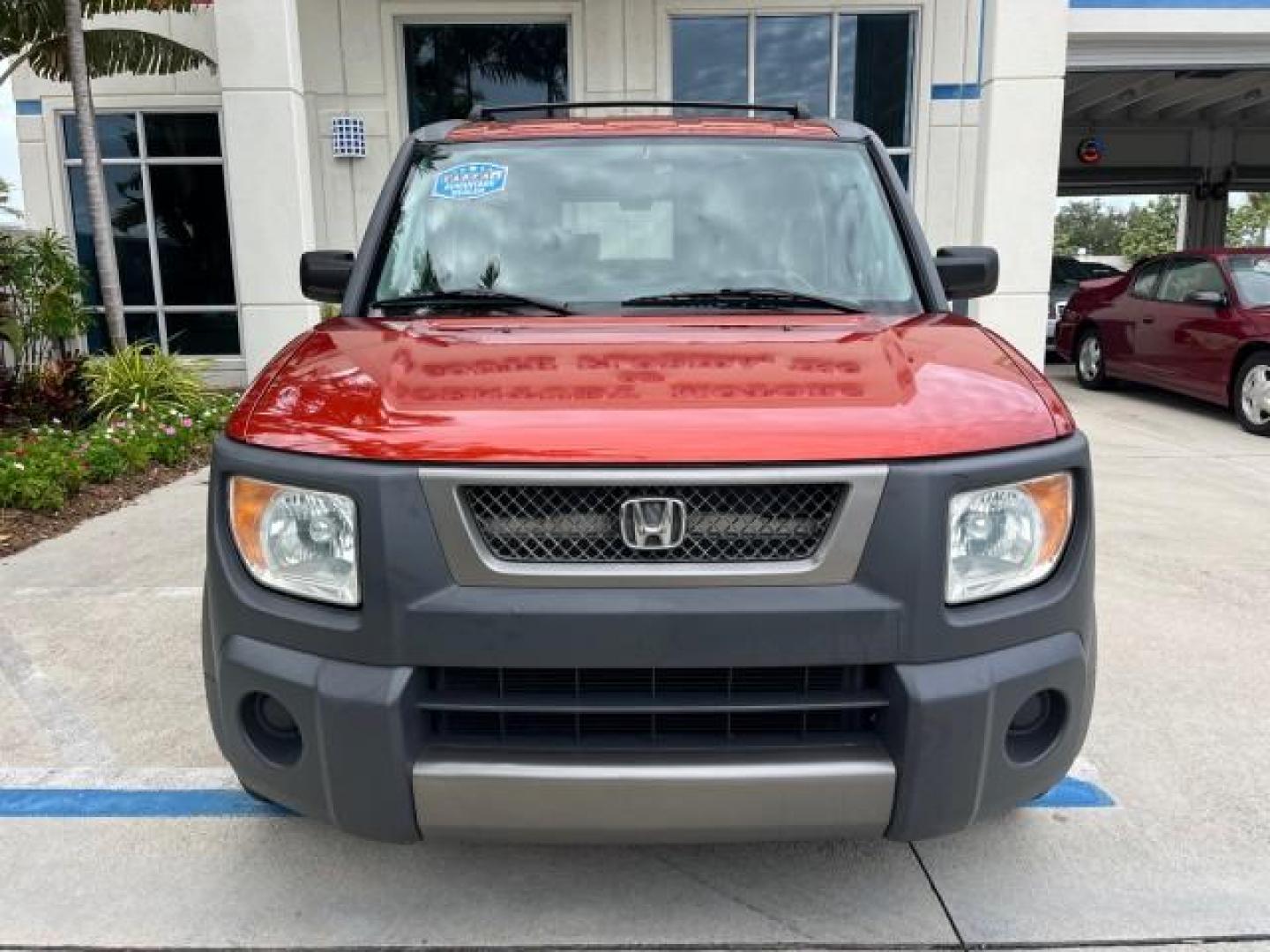 2004 /Black/Gray Honda Element LX LOW MILES 30,997 (5J6YH18354L) with an 2.4L DOHC MPFI 16-Valve i-VTEC I4 Engine engine, Automatic transmission, located at 4701 North Dixie Hwy, Pompano Beach, FL, 33064, (954) 422-2889, 26.240938, -80.123474 - OUR WEBPAGE FLORIDACARS1.COM HAS OVER 100 PHOTOS AND FREE CARFAX LINK 2004 HONDA ELEMENT LX ROAD READY 2.4L I4 VIN: 5J6YH18354L009520 NO ACCIDENTS 26 MPG 4 DOOR WAGON/SPORT UTILITY NO RECALLS 2.4L I4 F DOHC 16V FLORIDA OWNER GASOLINE LOW MILES 30,997 FRONT WHEEL DRIVE 7 SERVICE RECORDS FWD Front Buc - Photo#77