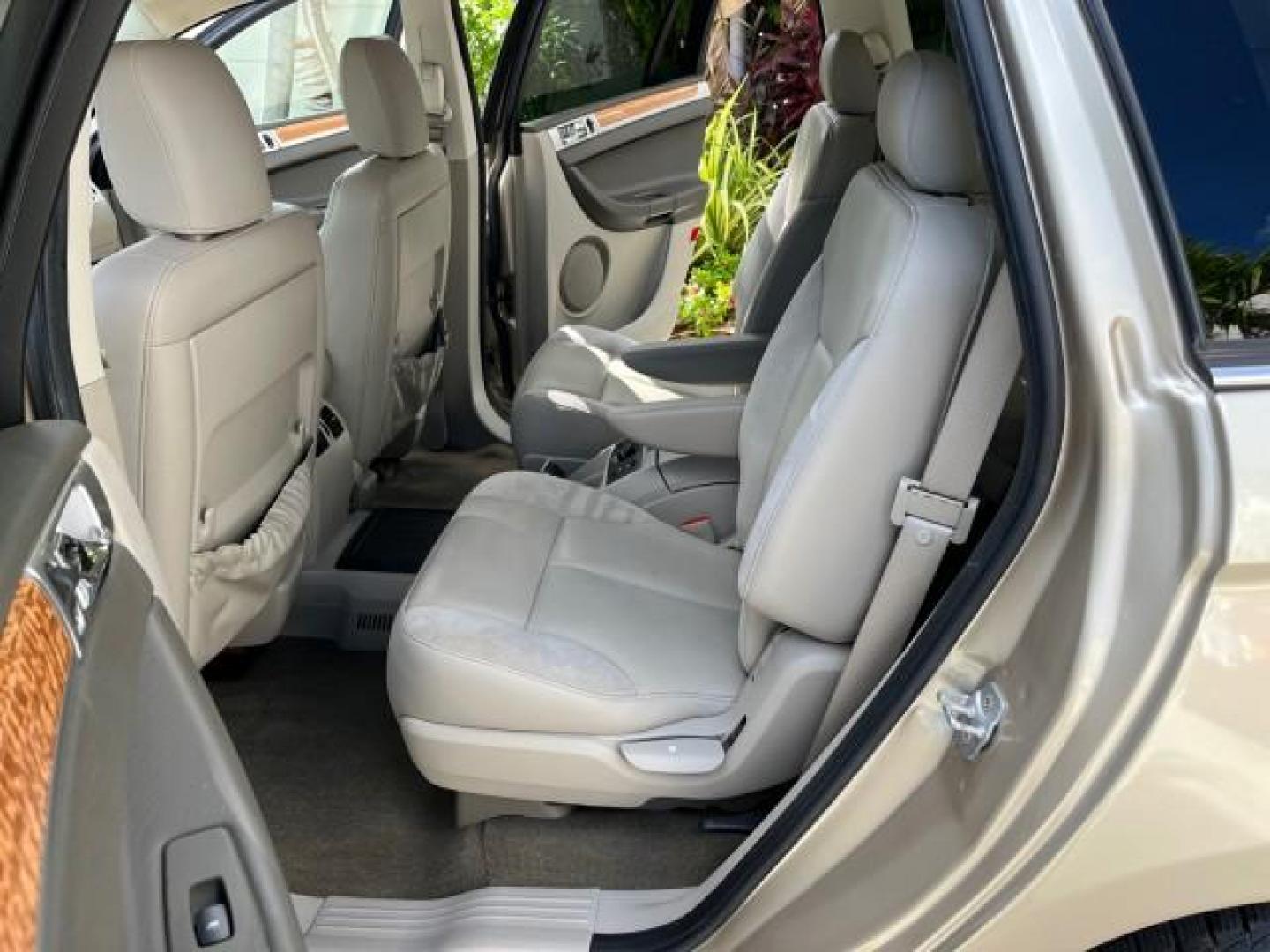 2007 Linen Gold Metallic Pearl /Pastel Slate Gray Chrysler Pacifica Limited LOW MILES 61,862 (2A8GM78X37R) with an 4.0L SOHC V6 Engine engine, Automatic transmission, located at 4701 North Dixie Hwy, Pompano Beach, FL, 33064, (954) 422-2889, 26.240938, -80.123474 - OUR WEBPAGE FLORIDACARS1.COM HAS OVER 100 PHOTOS AND FREE CARFAX LINK 2007 CHRYSLER PACIFICA LIMITED ROAD READY 4.0L V6 VIN: 2A8GM78X37R365424 NO ACCIDENTS NO RECALLS 4 DOOR WAGON/SPORT UTILITY LOW MILES 61,862 4.0L V6 F SOHC NAVIGATION 3 ROW SEATS 24 MPG GASOLINE DUAL AC 36 SERVICE RECORDS FRONT WH - Photo#14