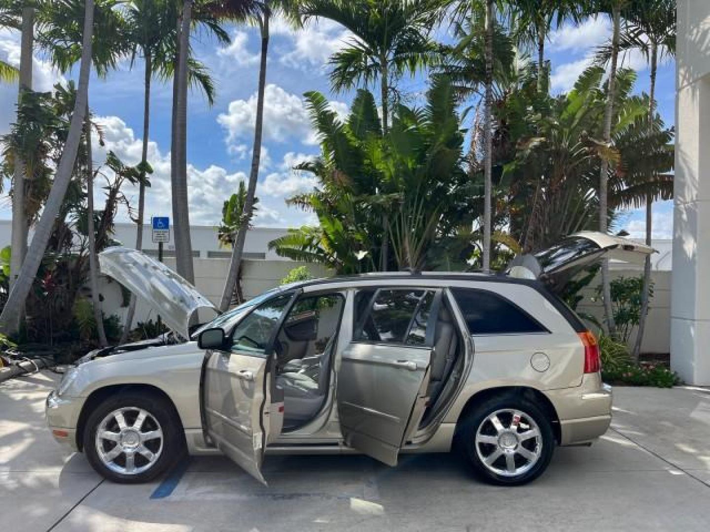 2007 Linen Gold Metallic Pearl /Pastel Slate Gray Chrysler Pacifica Limited LOW MILES 61,862 (2A8GM78X37R) with an 4.0L SOHC V6 Engine engine, Automatic transmission, located at 4701 North Dixie Hwy, Pompano Beach, FL, 33064, (954) 422-2889, 26.240938, -80.123474 - OUR WEBPAGE FLORIDACARS1.COM HAS OVER 100 PHOTOS AND FREE CARFAX LINK 2007 CHRYSLER PACIFICA LIMITED ROAD READY 4.0L V6 VIN: 2A8GM78X37R365424 NO ACCIDENTS NO RECALLS 4 DOOR WAGON/SPORT UTILITY LOW MILES 61,862 4.0L V6 F SOHC NAVIGATION 3 ROW SEATS 24 MPG GASOLINE DUAL AC 36 SERVICE RECORDS FRONT WH - Photo#8