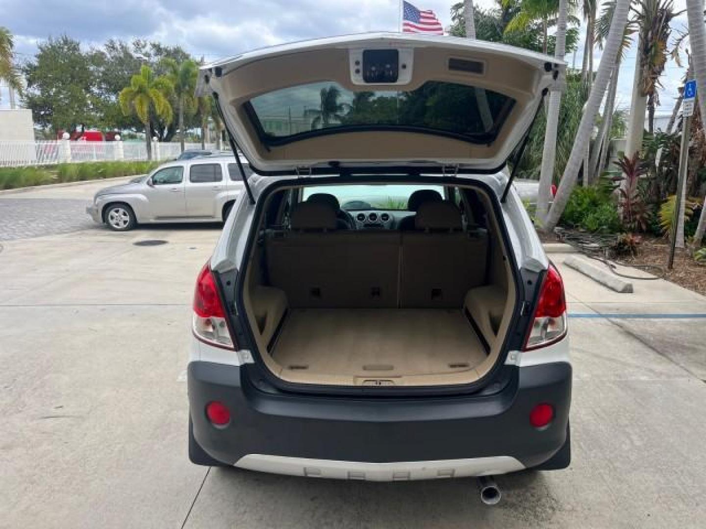 2008 Polar White /Tan Saturn VUE SUNROOF XE LOW MILES 81,856 (3GSCL33PX8S) with an Ecotec 2.4L 4-Cyl MFI Engine engine, Automatic transmission, located at 4701 North Dixie Hwy, Pompano Beach, FL, 33064, (954) 422-2889, 26.240938, -80.123474 - OUR WEBPAGE FLORIDACARS1.COM HAS OVER 100 PHOTOS AND FREE CARFAX LINK 2008 SATURN VUE XE ROAD READY 2.4L I4 VIN: 3GSCL33PX8S711356 NO RECALLS 26 MPG 4 DOOR WAGON/SPORT UTILITY LOW MILES 81,856 2.4L I4 F FLORIDA OWNER GASOLINE 26 SERVICE RECORDS FRONT WHEEL DRIVE HEATED SEATS POWER SUNROOF Anti-Theft - Photo#67