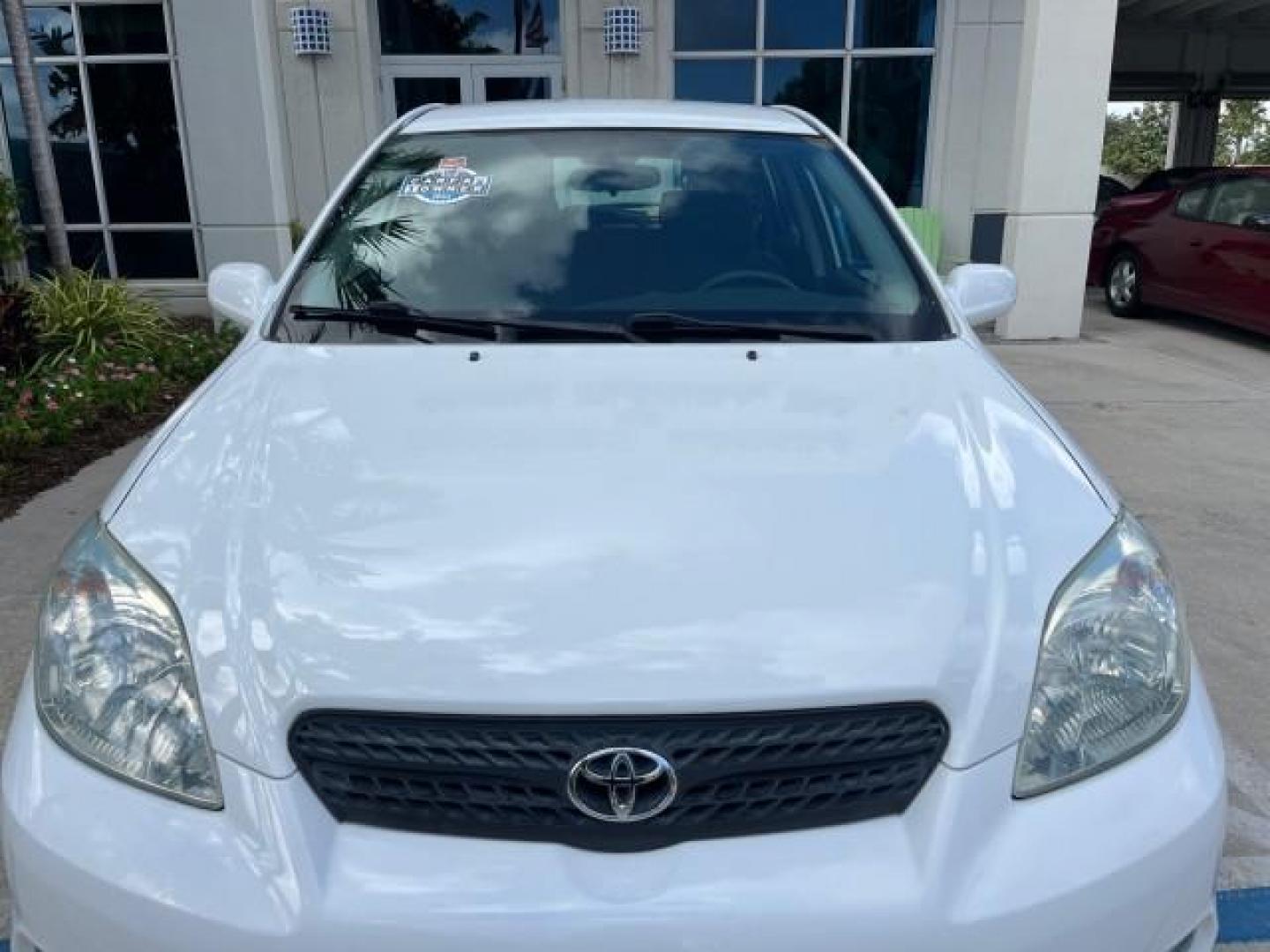 2006 Super White /Dark Gray Toyota Matrix 1 OWNER XR LOW MILES 47,836 (2T1KR32E96C) with an 1.8L DOHC 16-Valve 4-Cyl Engine engine, Automatic transmission, located at 4701 North Dixie Hwy, Pompano Beach, FL, 33064, (954) 422-2889, 26.240938, -80.123474 - OUR WEBPAGE FLORIDACARS1.COM HAS OVER 100 PHOTOS AND FREE CARFAX LINK 2006 TOYOTA MATRIX ROAD READY 1.8L I4 VIN: 2T1KR32E96C600281 NO ACCIDENTS 34 MPG HATCHBACK 4 DR 1 OWNER 1.8L I4 F DOHC 16V LOW MILES 47,836 GASOLINE 11 SERVICE RECORDS FRONT WHEEL DRIVE POWER MIRRORS Anti-Theft System FWD Front Bu - Photo#82