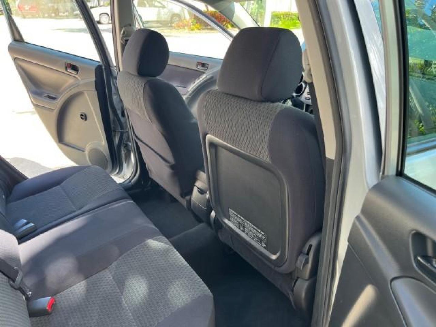 2006 Silver Streak Mica /Dark Gray Toyota Matrix AUTO AC LOW MILES 60,330 (2T1KR32E96C) with an 1.8L DOHC 16-Valve 4-Cyl Engine engine, Automatic transmission, located at 4701 North Dixie Hwy, Pompano Beach, FL, 33064, (954) 422-2889, 26.240938, -80.123474 - OUR WEBPAGE FLORIDACARS1.COM HAS OVER 100 PHOTOS AND FREE CARFAX LINK 2006 TOYOTA MATRIX ROAD READY 1.8L I4 VIN: 2T1KR32E96C593087 NO ACCIDENTS HATCHBACK 4 DR 19 SERVICE RECORDS 1.8L I4 F DOHC 16V 34 MPG GASOLINE POWER MIRRORS FRONT WHEEL DRIVE Anti-Theft System FWD Front Bucket Seats [AB] ANTI-LOCK - Photo#30