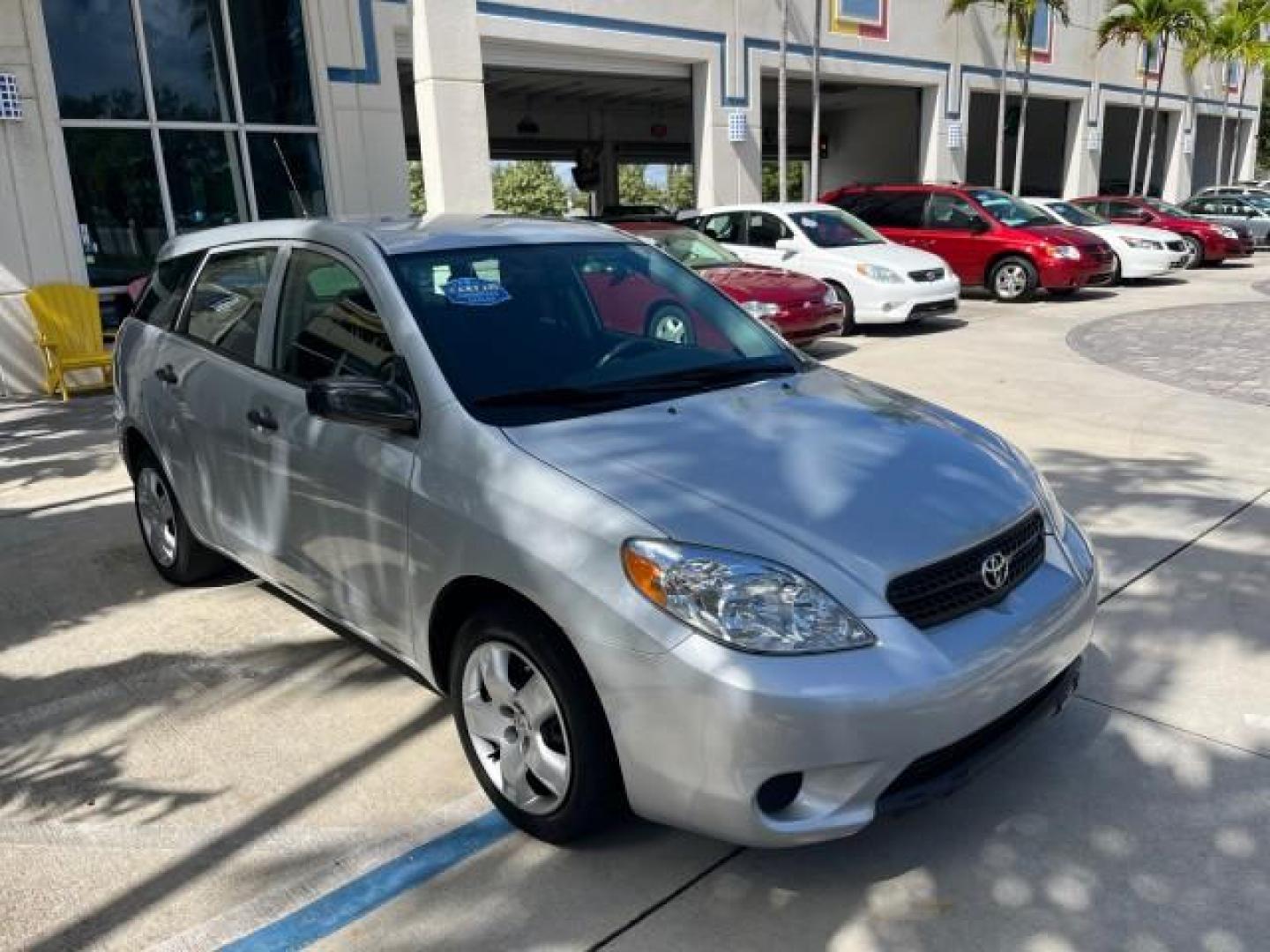 2006 Silver Streak Mica /Dark Gray Toyota Matrix AUTO AC LOW MILES 60,330 (2T1KR32E96C) with an 1.8L DOHC 16-Valve 4-Cyl Engine engine, Automatic transmission, located at 4701 North Dixie Hwy, Pompano Beach, FL, 33064, (954) 422-2889, 26.240938, -80.123474 - OUR WEBPAGE FLORIDACARS1.COM HAS OVER 100 PHOTOS AND FREE CARFAX LINK 2006 TOYOTA MATRIX ROAD READY 1.8L I4 VIN: 2T1KR32E96C593087 NO ACCIDENTS HATCHBACK 4 DR 19 SERVICE RECORDS 1.8L I4 F DOHC 16V 34 MPG GASOLINE POWER MIRRORS FRONT WHEEL DRIVE Anti-Theft System FWD Front Bucket Seats [AB] ANTI-LOCK - Photo#74