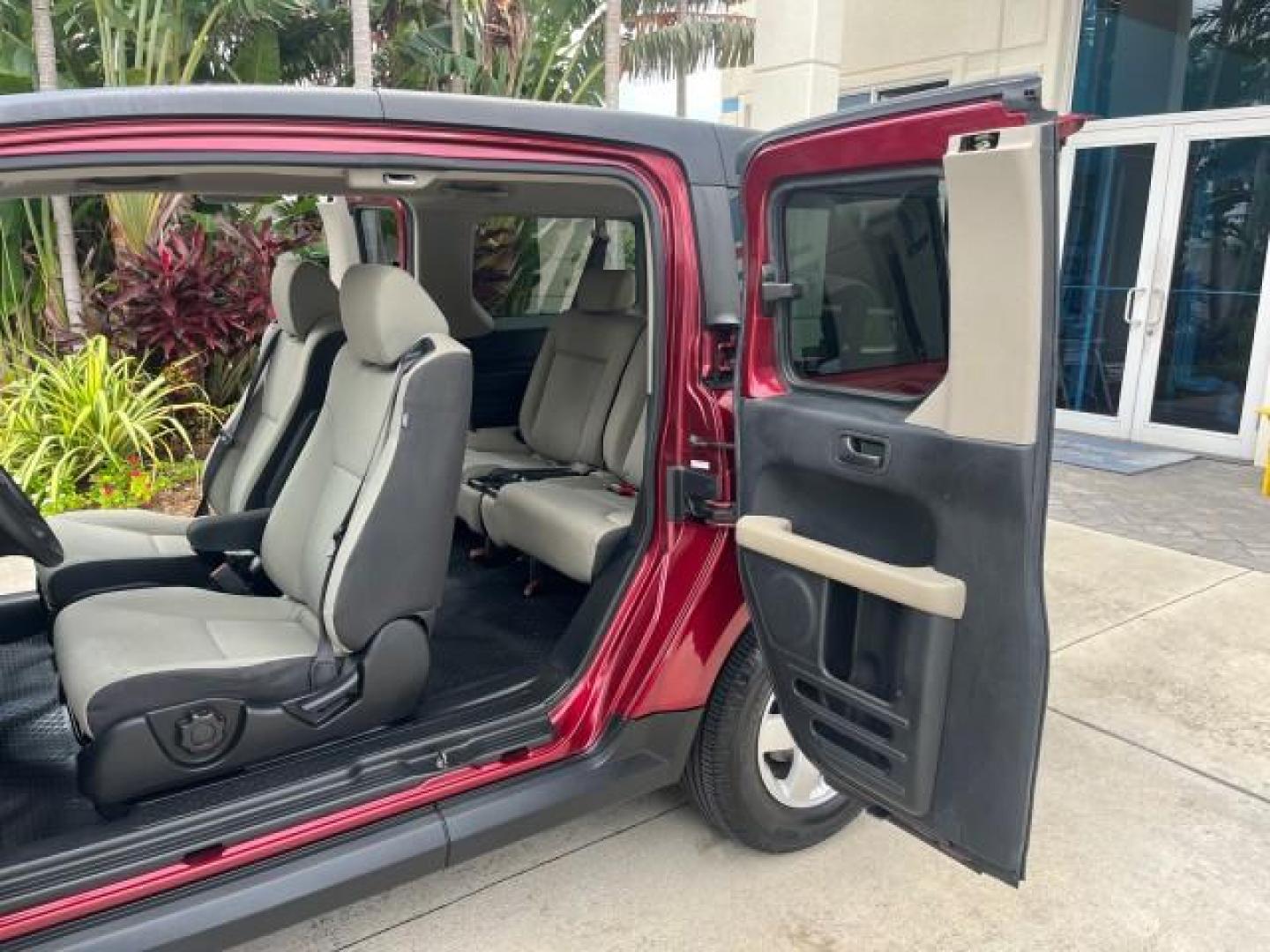 2007 Tango Red Pearl /Gray/Black Honda Element 21 SERV EX LOW MILES 73,349 (5J6YH18757L) with an 2.4L DOHC MPFI 16-Valve i-VTEC I4 Engine engine, Automatic transmission, located at 4701 North Dixie Hwy, Pompano Beach, FL, 33064, (954) 422-2889, 26.240938, -80.123474 - OUR WEBPAGE FLORIDACARS1.COM HAS OVER 100 PHOTOS AND FREE CARFAX LINK 2007 HONDA ELEMENT EX ROAD READY 2.4L I4 VIN: 5J6YH18757L011534 NO ACCIDENTS 4 DOOR WAGON/SPORT UTILITY LOW MILES 73,349 2.4L I4 F DOHC 16V 21 SERVICE RECORDS GASOLINE POWER MIRRORS FRONT WHEEL DRIVE 27 MPG Anti-Theft System Braki - Photo#14