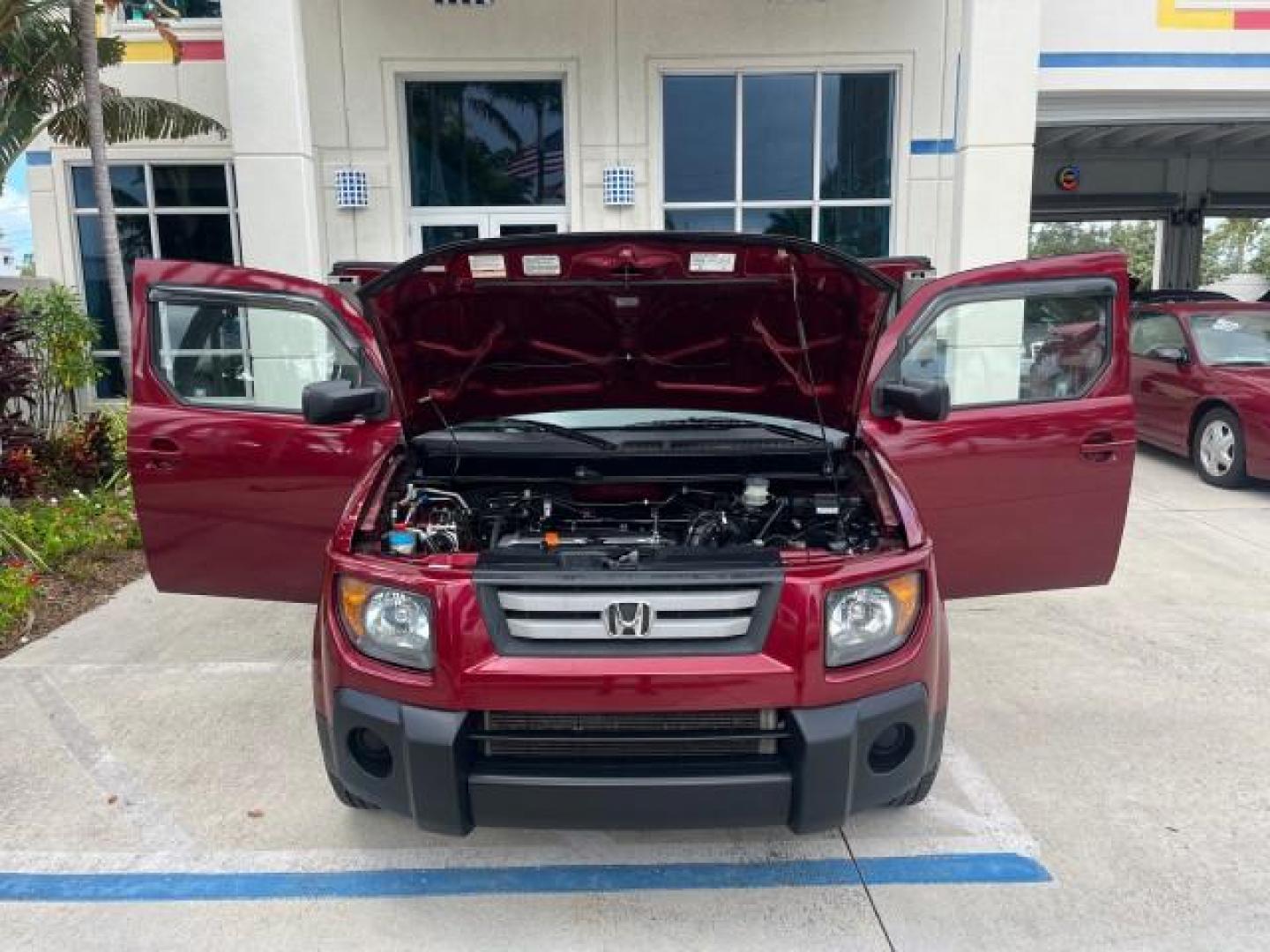 2007 Tango Red Pearl /Gray/Black Honda Element 21 SERV EX LOW MILES 73,349 (5J6YH18757L) with an 2.4L DOHC MPFI 16-Valve i-VTEC I4 Engine engine, Automatic transmission, located at 4701 North Dixie Hwy, Pompano Beach, FL, 33064, (954) 422-2889, 26.240938, -80.123474 - OUR WEBPAGE FLORIDACARS1.COM HAS OVER 100 PHOTOS AND FREE CARFAX LINK 2007 HONDA ELEMENT EX ROAD READY 2.4L I4 VIN: 5J6YH18757L011534 NO ACCIDENTS 4 DOOR WAGON/SPORT UTILITY LOW MILES 73,349 2.4L I4 F DOHC 16V 21 SERVICE RECORDS GASOLINE POWER MIRRORS FRONT WHEEL DRIVE 27 MPG Anti-Theft System Braki - Photo#16