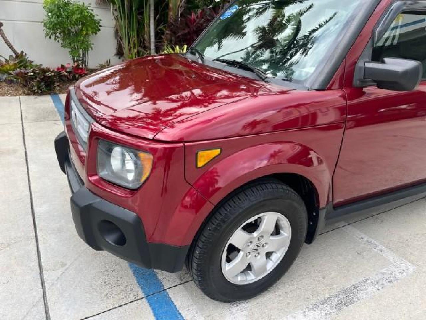 2007 Tango Red Pearl /Gray/Black Honda Element 21 SERV EX LOW MILES 73,349 (5J6YH18757L) with an 2.4L DOHC MPFI 16-Valve i-VTEC I4 Engine engine, Automatic transmission, located at 4701 North Dixie Hwy, Pompano Beach, FL, 33064, (954) 422-2889, 26.240938, -80.123474 - OUR WEBPAGE FLORIDACARS1.COM HAS OVER 100 PHOTOS AND FREE CARFAX LINK 2007 HONDA ELEMENT EX ROAD READY 2.4L I4 VIN: 5J6YH18757L011534 NO ACCIDENTS 4 DOOR WAGON/SPORT UTILITY LOW MILES 73,349 2.4L I4 F DOHC 16V 21 SERVICE RECORDS GASOLINE POWER MIRRORS FRONT WHEEL DRIVE 27 MPG Anti-Theft System Braki - Photo#76