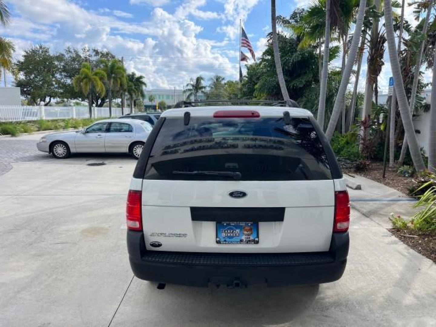 2004 Oxford White /Midnight Grey Ford Explorer 1 FL XLS LOW MILES 67,953 (1FMZU62K04U) with an 4.0L SOHC SEFI V6 FFV Engine engine, Automatic transmission, located at 4701 North Dixie Hwy, Pompano Beach, FL, 33064, (954) 422-2889, 26.240938, -80.123474 - OUR WEBPAGE FLORIDACARS1.COM HAS OVER 100 PHOTOS AND FREE CARFAX LINK 2004 FORD EXPLORER XLS ROAD READY 4.0 V6 VIN: 1FMZU62K04UC24439 NO ACCIDENTS 4 DOOR WAGON/SPORT UTILITY NO RECALLS 4.0L V6 F SOHC 1 OWNER FLORIDA FLEX FUEL LOW MILES 67,953 REAR WHEEL DRIVE 16 SERVICE RECORDS Approach Lights Black - Photo#6