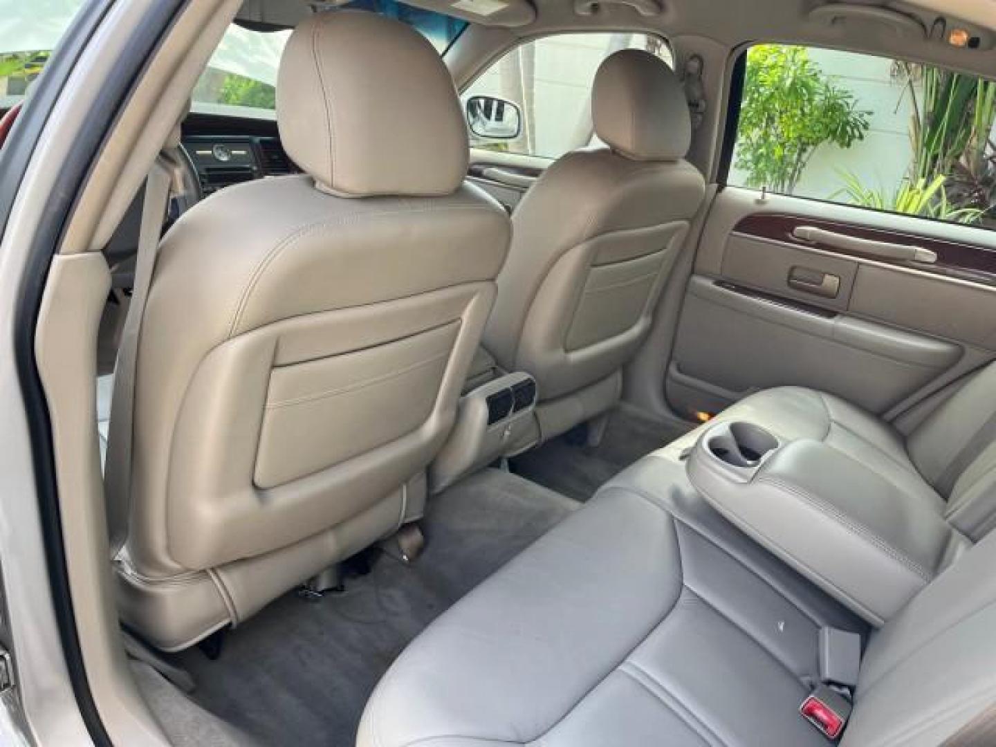 2005 Cashmere Tri-Coat /Shale/Dove Lincoln Town Car 1 FL Signature Limited LOW MILES 77,587 (1LNHM82W15Y) with an 4.6L SOHC SMPI V8 Engine engine, Automatic transmission, located at 4701 North Dixie Hwy, Pompano Beach, FL, 33064, (954) 422-2889, 26.240938, -80.123474 - OUR WEBPAGE FLORIDACARS1.COM HAS OVER 100 PHOTOS AND FREE CARFAX LINK 2005 LINCOLN TOWN CAR SIGNATURE LIMITED ROAD READY 4.6L V8 VIN: 1LNHM82W15Y640729 LOW MILES 77,587 SEDAN 4 DR NO RECALLS 4.6L V8 F OHV 16V 1 OWNER FLORIDA GASOLINE 32 SERVICE RECORDS POWER LEATHER SEATS REAR WHEEL DRIVE HEATED SEA - Photo#37