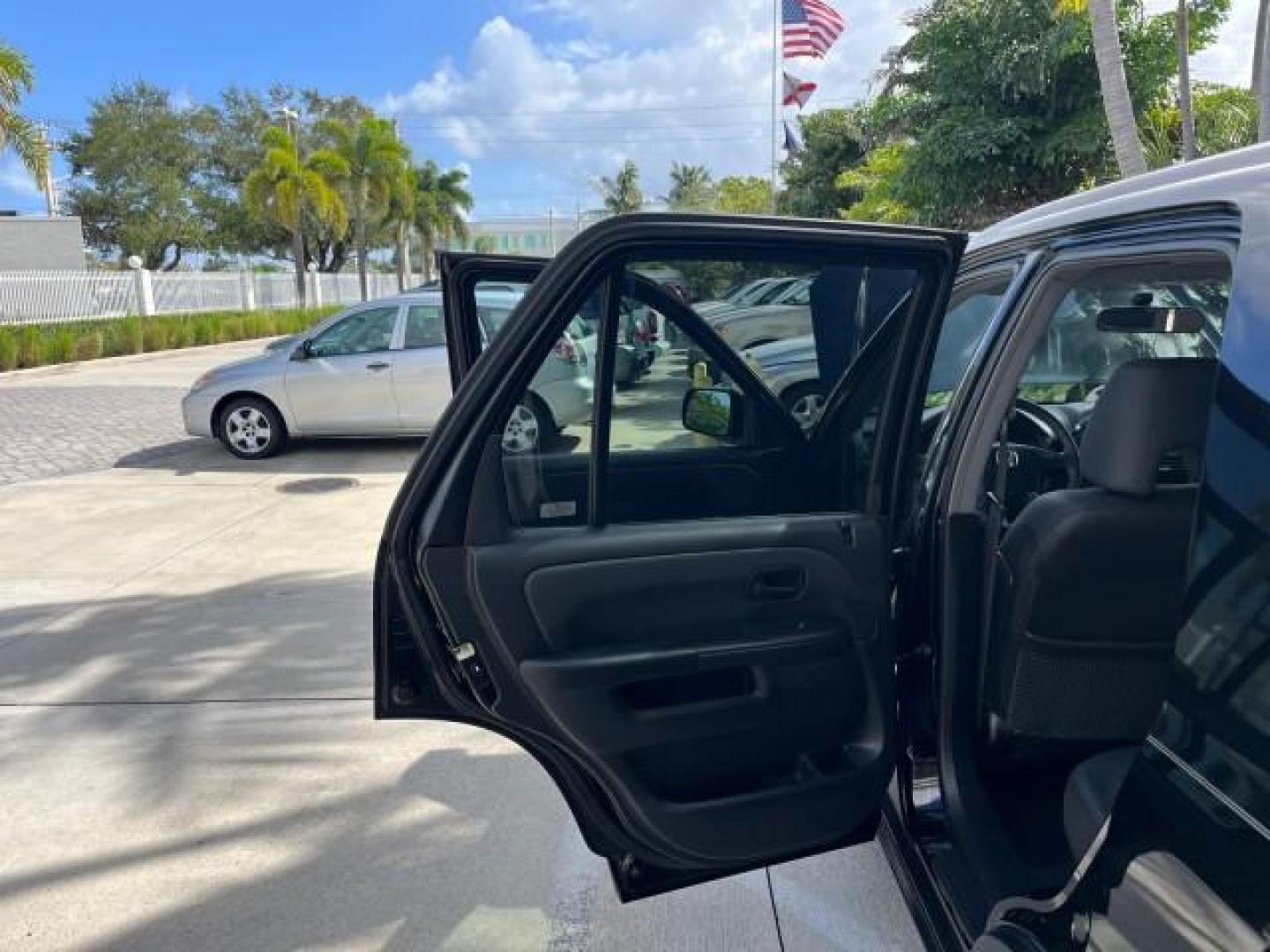 2005 Nighthawk Black Pearl /Black Honda CR-V 4WD EX SE LOW MILES 70,412 (SHSRD78915U) with an 2.4L DOHC MPFI 16-Valve i-VTEC I4 Engine engine, Automatic transmission, located at 4701 North Dixie Hwy, Pompano Beach, FL, 33064, (954) 422-2889, 26.240938, -80.123474 - OUR WEBPAGE FLORIDACARS1.COM HAS OVER 100 PHOTOS AND FREE CARFAX LINK 2005 HONDA CR-V SPECIAL EDITION ROAD READY 2.4L I4 VIN: SHSRD78915U305449 NO ACCIDENTS 27 MPG 4 DOOR WAGON/SPORT UTILITY NO RECALLS AWD 2.4L I4 F DOHC SPECIAL EDITION 1 OWNER HEATED SEATS GASOLINE POWER SUNROOF 38 SERVICE RECORDS - Photo#13