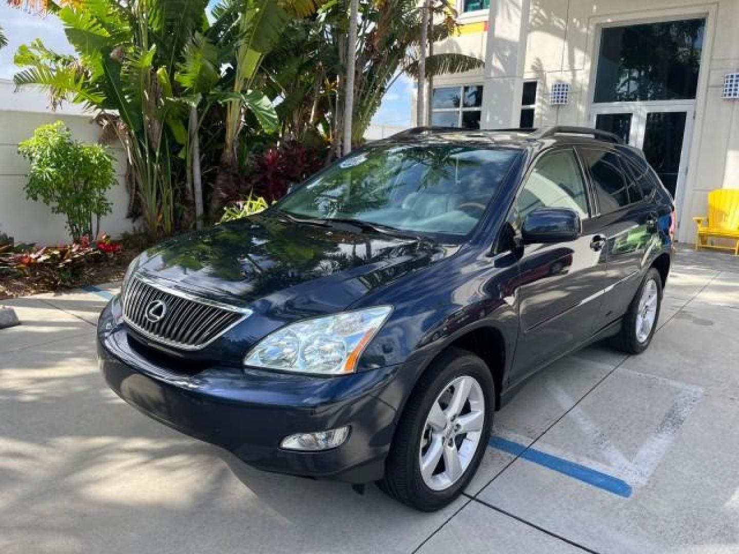 2007 Neptune Blue Mica /Light Gray Lexus RX 350 1 FL LOW MILES 67,914 (2T2GK31U57C) with an 3.5L DOHC SMPI 24-Valve V6 Engine engine, Automatic transmission, located at 4701 North Dixie Hwy, Pompano Beach, FL, 33064, (954) 422-2889, 26.240938, -80.123474 - OUR WEBPAGE FLORIDACARS1.COM HAS OVER 100 PHOTOS AND FREE CARFAX LINK 2007 LEXUS RX 350 NEW $44,434 ROAD READY VIN: 2T2GK31U57C023457 NO ACCIDENTS NO RECALLS DOOR WAGON/SPORT UTILITY 1 OWNER FLORIDA 3.5L V6 3.5L V6 F DOHC 24V LOW MILES 68,914 25 MPG GASOLINE POWER LEATHER SEATS FRONT WHEEL DRIVE POW - Photo#79