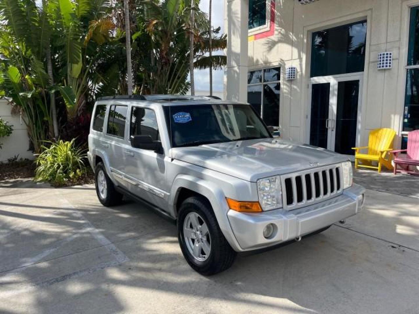 2006 Bright Silver Metallic /Slate Gray/Lt Graystone Jeep Commander 4WD LOW MILES 68,212 (1J8HG48K06C) with an 3.7L V6 Engine engine, Automatic transmission, located at 4701 North Dixie Hwy, Pompano Beach, FL, 33064, (954) 422-2889, 26.240938, -80.123474 - OUR WEBPAGE FLORIDACARS1.COM HAS OVER 100 PHOTOS AND FREE CARFAX LINK 2006 JEEP COMMANDER ROAD READY 3.7L V6 VIN: 1J8HG48K06C364916 NO ACCIDENTS 4X4 4 DOOR WAGON/SPORT UTILITY LOW MILES 68,212 3.7L V6 F POWER SEATS AWD GASOLINE 3 ROW SEATS 3 SUNROOFS REAR WHEEL DRIVE W/ 4X4 PARK SENSORS 18 SERVICE R - Photo#1