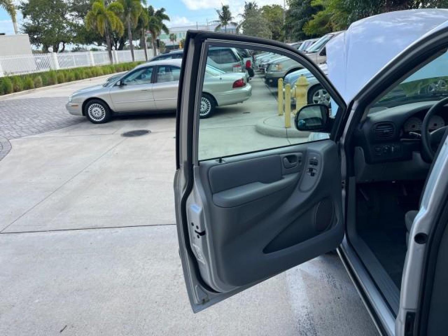 2006 Bright Silver Metallic /Medium Slate Gray Dodge Caravan 1 FL SXT LOW MILES 37,381 (1D4GP45R56B) with an 3.3L OHV V6 Engine engine, Automatic transmission, located at 4701 North Dixie Hwy, Pompano Beach, FL, 33064, (954) 422-2889, 26.240938, -80.123474 - OUR WEBPAGE FLORIDACARS1.COM HAS OVER 100 PHOTOS AND FREE CARFAX LINK 2006 DODGE CARAVAN SXT ROAD READY 3.3L V6 VIN: 1D4GP45R56B518761 NO ACCIDENTS VAN 17 SERVICE RECORDS NO RECALLS 3.3L V6 F OHV 26 MPG 1 OWNER FLORIDA GASOLINE POWER SEATS LOW MILES 37,381 FRONT WHEEL DRIVE POWER SLIDING DOOR 3 ROW - Photo#9