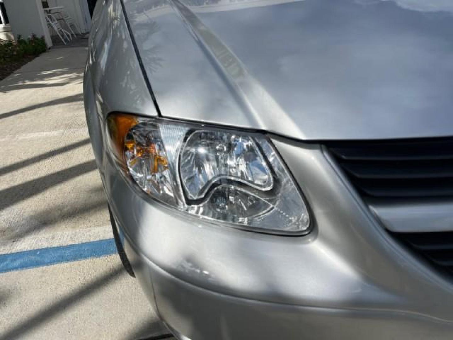 2006 Bright Silver Metallic /Medium Slate Gray Dodge Caravan 1 FL SXT LOW MILES 37,381 (1D4GP45R56B) with an 3.3L OHV V6 Engine engine, Automatic transmission, located at 4701 North Dixie Hwy, Pompano Beach, FL, 33064, (954) 422-2889, 26.240938, -80.123474 - OUR WEBPAGE FLORIDACARS1.COM HAS OVER 100 PHOTOS AND FREE CARFAX LINK 2006 DODGE CARAVAN SXT ROAD READY 3.3L V6 VIN: 1D4GP45R56B518761 NO ACCIDENTS VAN 17 SERVICE RECORDS NO RECALLS 3.3L V6 F OHV 26 MPG 1 OWNER FLORIDA GASOLINE POWER SEATS LOW MILES 37,381 FRONT WHEEL DRIVE POWER SLIDING DOOR 3 ROW - Photo#85