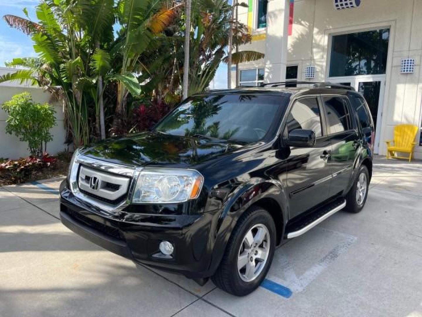 2011 Crystal Black Pearl /Gray Honda Pilot 1 FL EX-L LOW MILES 58,977 (5FNYF3H55BB) with an 3.5L SOHC MPFI 24-Valve i-VTEC V6 Engine engine, Automatic transmission, located at 4701 North Dixie Hwy, Pompano Beach, FL, 33064, (954) 422-2889, 26.240938, -80.123474 - OUR WEBPAGE FLORIDACARS1.COM HAS OVER 100 PHOTOS AND FREE CARFAX LINK 2011 HONDA PILOT EX-L ROAD READY 3.5L V6 VIN: 5FNYF3H55BB047158 NO ACCIDENTS NO RECALLS 4 DOOR WAGON/SPORT UTILITY 1 OWNER FLORIDA 3.5L V6 F SOHC 24V DUAL AC LOW MILES 58,977 GASOLINE 3 ROW SEATS POWER LEATHER SEATS FRONT WHEEL DR - Photo#97