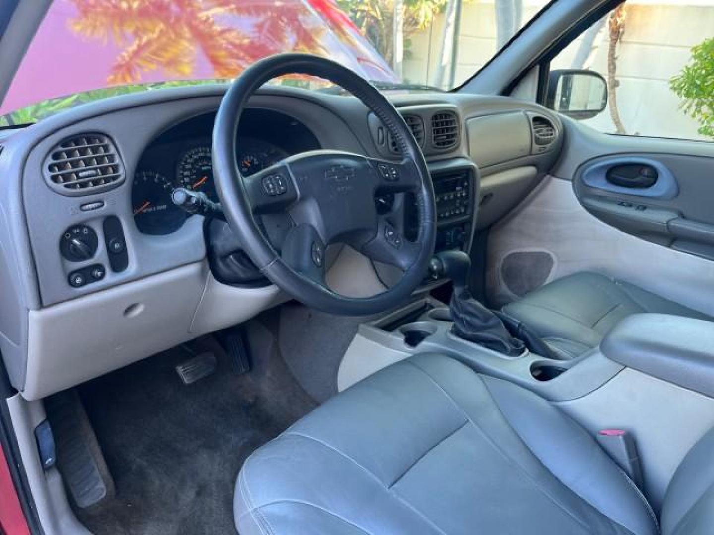 2002 Light Pewter Metallic /Dark Pewter Chevrolet TrailBlazer AWD LT LOW MILES 62,966 (1GNDT13S822) with an 4.2L Vortec 4200 DOHC SFI 24-Valve I6 Engine engine, Automatic transmission, located at 4701 North Dixie Hwy, Pompano Beach, FL, 33064, (954) 422-2889, 26.240938, -80.123474 - OUR WEBPAGE FLORIDACARS1.COM HAS OVER 100 PHOTOS AND FREE CARFAX LINK 2002 CHEVROLET TRAILBLAZER LS ROAD READY 4.2L V6 VIN: 1GNDT13S822215250 NO ACCIDENTS 4X4 4 DOOR WAGON/SPORT UTILITY NO RECALLS AWD 4.2L I6 F DOHC LOW MILES 62,966 GASOLINE FLORIDA OWNER SUNROOF REAR WHEEL DRIVE W/ 4X4 POWER LEATHE - Photo#45