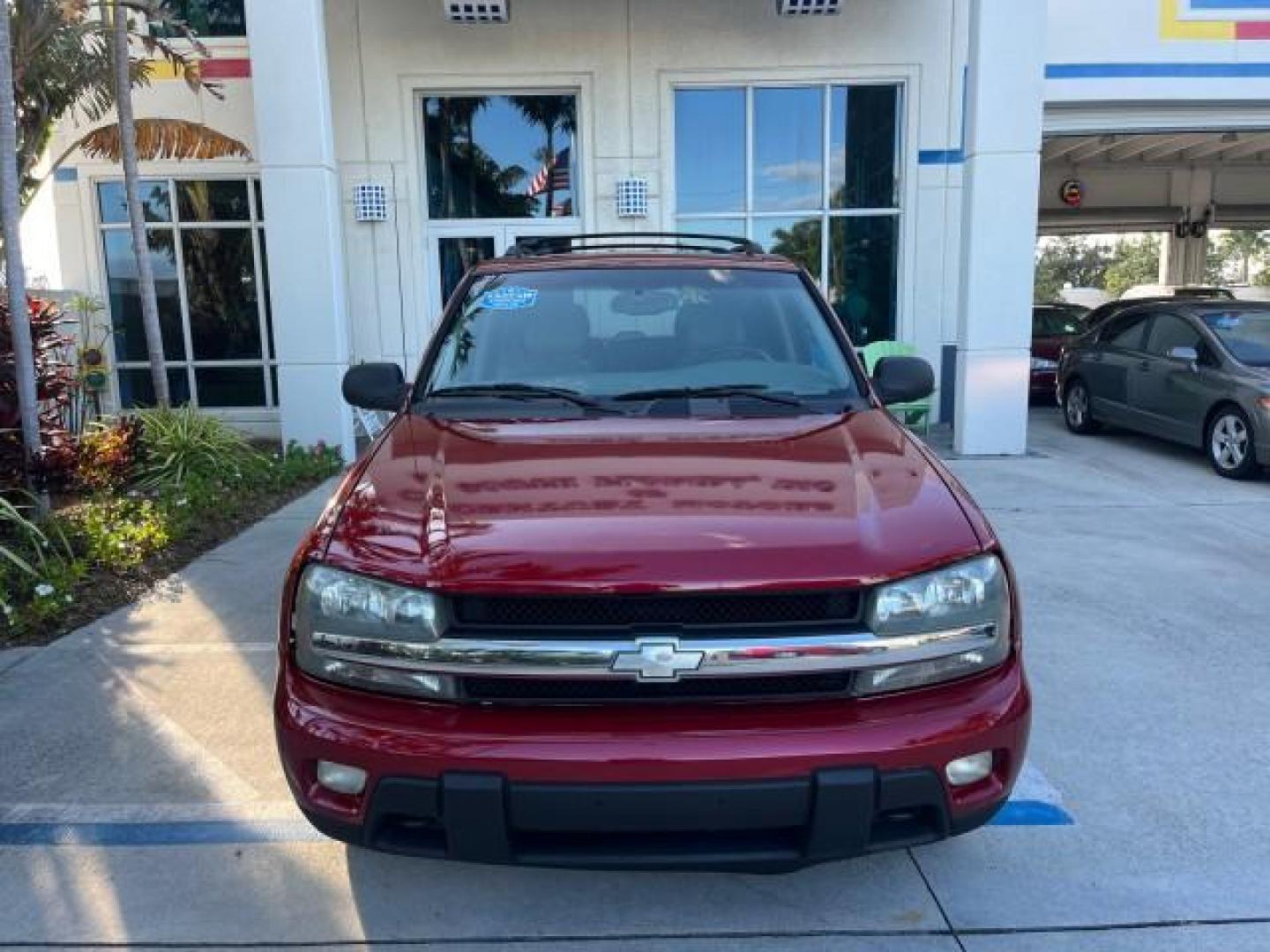 2002 Light Pewter Metallic /Dark Pewter Chevrolet TrailBlazer AWD LT LOW MILES 62,966 (1GNDT13S822) with an 4.2L Vortec 4200 DOHC SFI 24-Valve I6 Engine engine, Automatic transmission, located at 4701 North Dixie Hwy, Pompano Beach, FL, 33064, (954) 422-2889, 26.240938, -80.123474 - OUR WEBPAGE FLORIDACARS1.COM HAS OVER 100 PHOTOS AND FREE CARFAX LINK 2002 CHEVROLET TRAILBLAZER LS ROAD READY 4.2L V6 VIN: 1GNDT13S822215250 NO ACCIDENTS 4X4 4 DOOR WAGON/SPORT UTILITY NO RECALLS AWD 4.2L I6 F DOHC LOW MILES 62,966 GASOLINE FLORIDA OWNER SUNROOF REAR WHEEL DRIVE W/ 4X4 POWER LEATHE - Photo#68