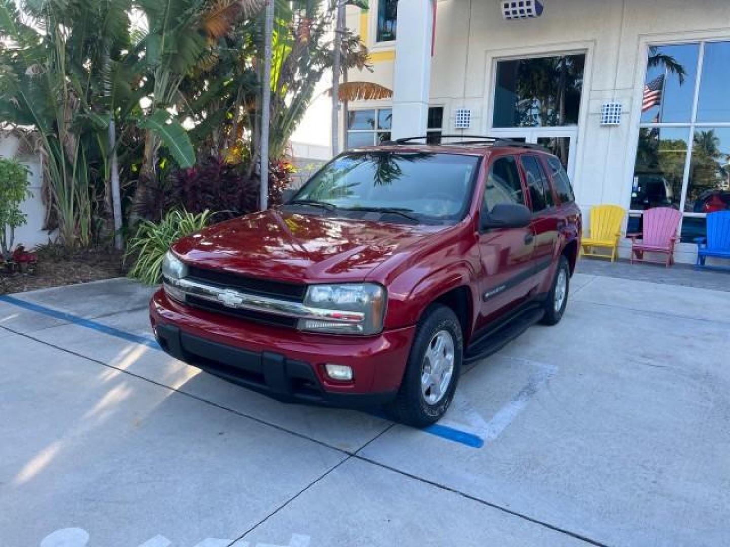 2002 Light Pewter Metallic /Dark Pewter Chevrolet TrailBlazer AWD LT LOW MILES 62,966 (1GNDT13S822) with an 4.2L Vortec 4200 DOHC SFI 24-Valve I6 Engine engine, Automatic transmission, located at 4701 North Dixie Hwy, Pompano Beach, FL, 33064, (954) 422-2889, 26.240938, -80.123474 - OUR WEBPAGE FLORIDACARS1.COM HAS OVER 100 PHOTOS AND FREE CARFAX LINK 2002 CHEVROLET TRAILBLAZER LS ROAD READY 4.2L V6 VIN: 1GNDT13S822215250 NO ACCIDENTS 4X4 4 DOOR WAGON/SPORT UTILITY NO RECALLS AWD 4.2L I6 F DOHC LOW MILES 62,966 GASOLINE FLORIDA OWNER SUNROOF REAR WHEEL DRIVE W/ 4X4 POWER LEATHE - Photo#69