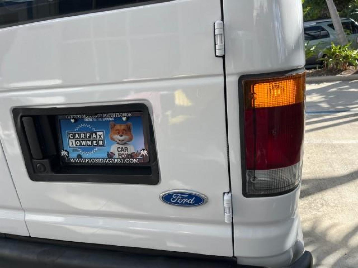 1994 WHITE /GREY Ford Econoline Cargo Van 350 EXT 1 FL LOW MILES 32,200 (1FTJS34H1RH) with an 5.8L EFI V8 Engine engine, Automatic transmission, located at 4701 North Dixie Hwy, Pompano Beach, FL, 33064, (954) 422-2889, 26.240938, -80.123474 - OUR WEBPAGE FLORIDACARS1.COM HAS OVER 100 PHOTOS AND FREE CARFAX LINK 1994 FORD E-350 SUPER EXT ROAD READY WORK READY VIN: 1FTJS34H1RHB36720 NO RECALLS 5.8L V8 VAN SUPER LOW MILES 32,200 5.8L V8 F 1 OWNER FLORIDA GASOLINE 5 SERVICE RECORDS REAR WHEEL DRIVE THIS IS ONE OF THE NICEST FORD S WE HAVE EV - Photo#85