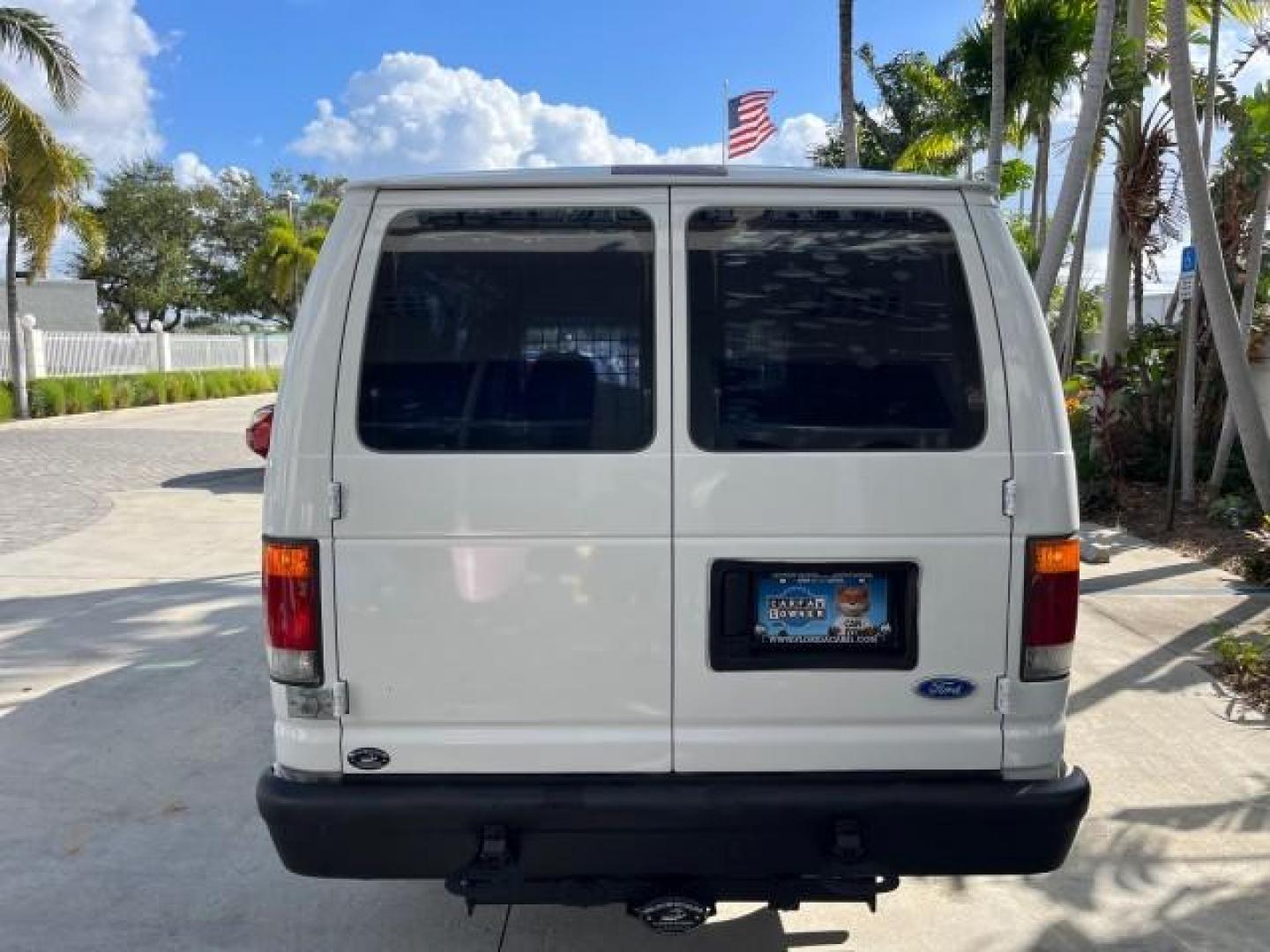 1994 WHITE /GREY Ford Econoline Cargo Van 350 EXT 1 FL LOW MILES 32,200 (1FTJS34H1RH) with an 5.8L EFI V8 Engine engine, Automatic transmission, located at 4701 North Dixie Hwy, Pompano Beach, FL, 33064, (954) 422-2889, 26.240938, -80.123474 - OUR WEBPAGE FLORIDACARS1.COM HAS OVER 100 PHOTOS AND FREE CARFAX LINK 1994 FORD E-350 SUPER EXT ROAD READY WORK READY VIN: 1FTJS34H1RHB36720 NO RECALLS 5.8L V8 VAN SUPER LOW MILES 32,200 5.8L V8 F 1 OWNER FLORIDA GASOLINE 5 SERVICE RECORDS REAR WHEEL DRIVE THIS IS ONE OF THE NICEST FORD S WE HAVE EV - Photo#95