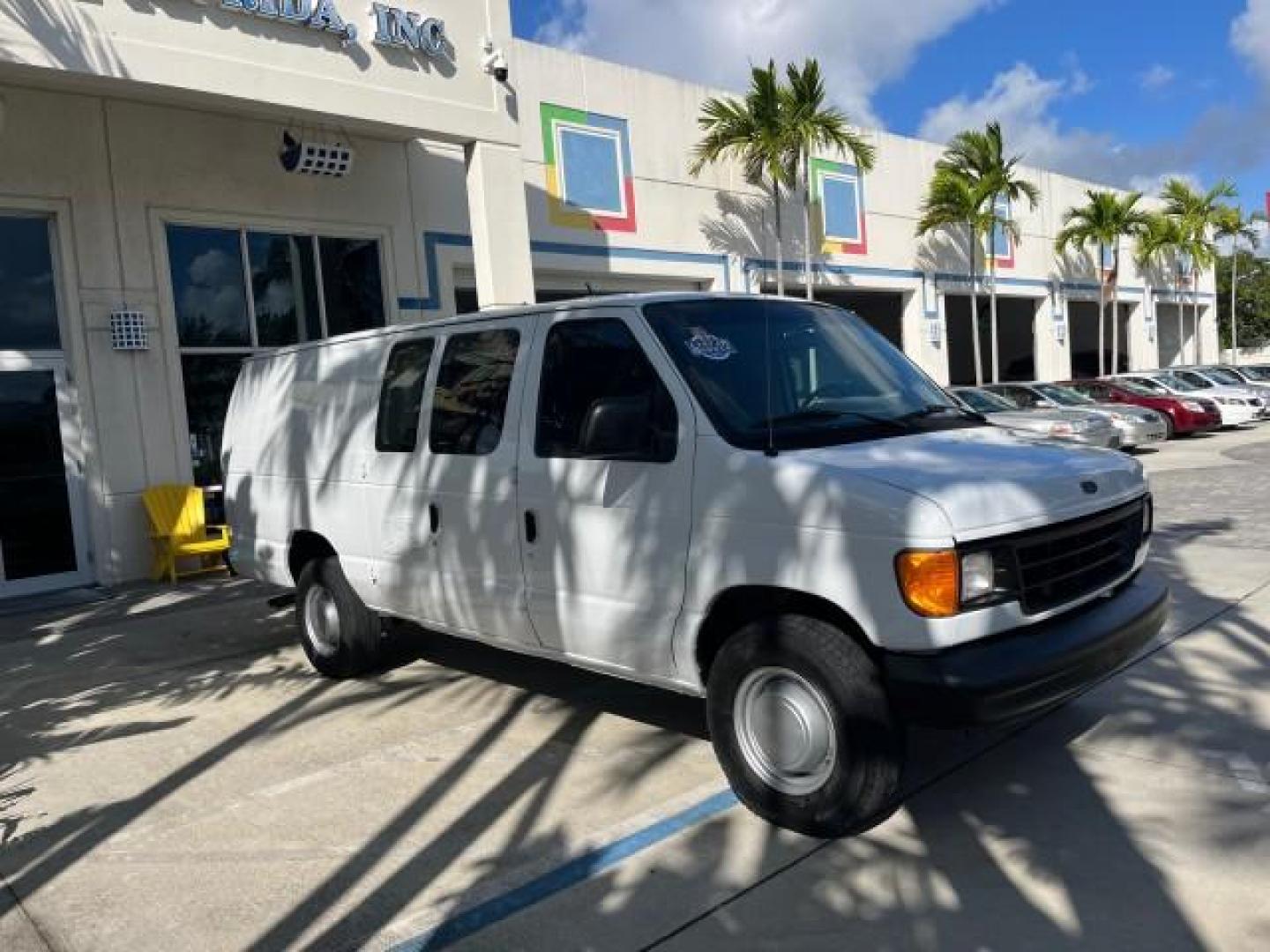 1994 WHITE /GREY Ford Econoline Cargo Van 350 EXT 1 FL LOW MILES 32,200 (1FTJS34H1RH) with an 5.8L EFI V8 Engine engine, Automatic transmission, located at 4701 North Dixie Hwy, Pompano Beach, FL, 33064, (954) 422-2889, 26.240938, -80.123474 - OUR WEBPAGE FLORIDACARS1.COM HAS OVER 100 PHOTOS AND FREE CARFAX LINK 1994 FORD E-350 SUPER EXT ROAD READY WORK READY VIN: 1FTJS34H1RHB36720 NO RECALLS 5.8L V8 VAN SUPER LOW MILES 32,200 5.8L V8 F 1 OWNER FLORIDA GASOLINE 5 SERVICE RECORDS REAR WHEEL DRIVE THIS IS ONE OF THE NICEST FORD S WE HAVE EV - Photo#98