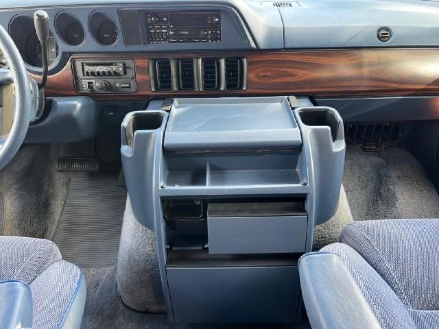 1995 BLUE /BLUE Dodge Ram Wagon EXT 15 PAS LOW MILES 69,523 (2B5WB35Z6SK) with an 5.9L MPI V8 Magnum Engine engine, Automatic transmission, located at 4701 North Dixie Hwy, Pompano Beach, FL, 33064, (954) 422-2889, 26.240938, -80.123474 - OUR WEBPAGE FLORIDACARS1.COM HAS OVER 100 PHOTOS AND FREE CARFAX LINK 1995 DODGE RAM VAN 3500 ROAD READY 5.9L V8 VIN: 2B5WB35Z6SK538547 NO ACCIDENTS VAN 15 PASSANGER 5.9L V8 F OHV 16V 4 ROW SEATS GASOLINE LOW MILES 69,523 REAR WHEEL DRIVE DUAL AC POWER MIRRORS Cloth Seats Running Boards Rear Air Con - Photo#40