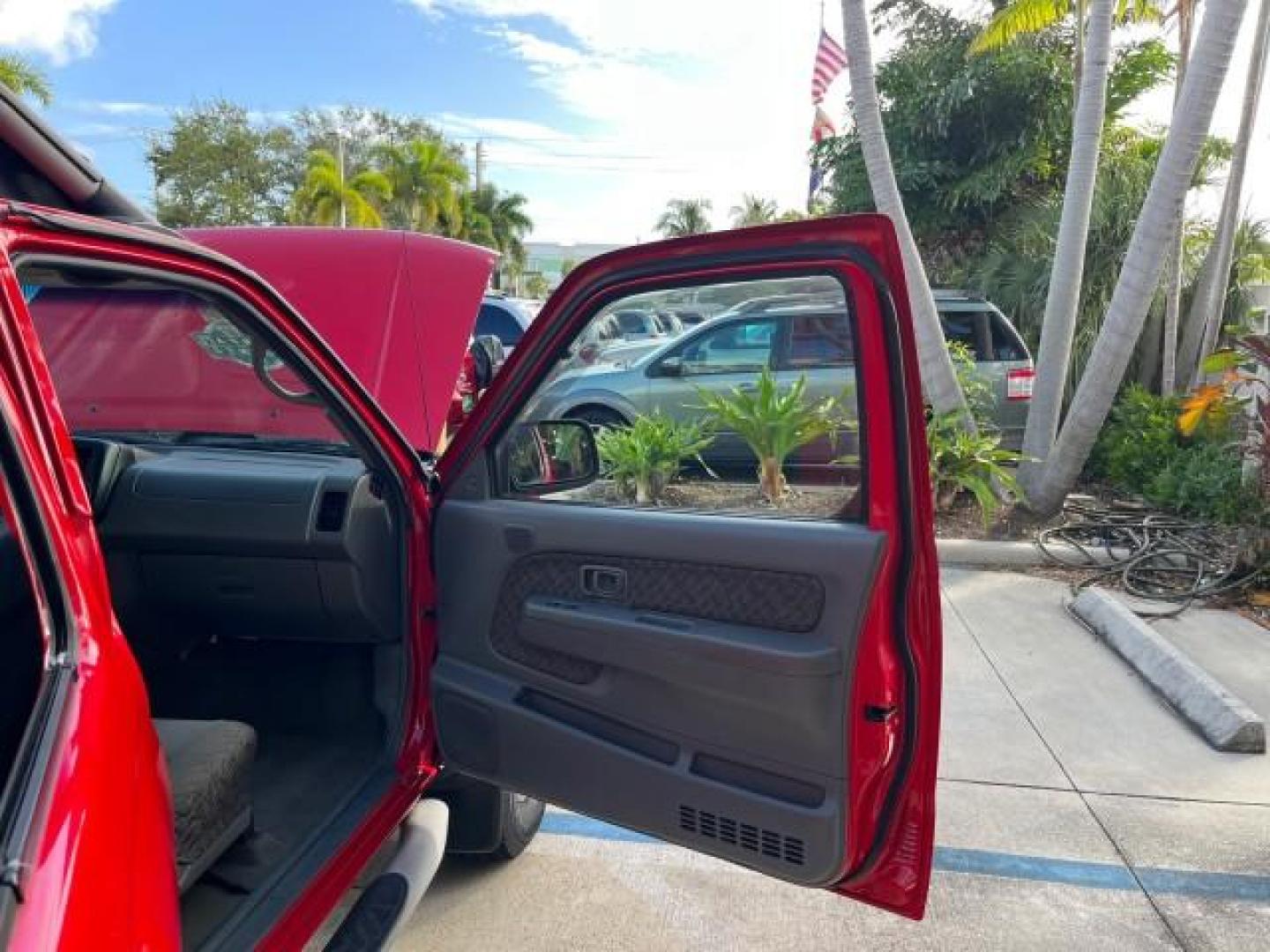 2001 Aztec Red /Sage Nissan Xterra 1 FL XE LOW MILES 74,844 (5N1ED28T41C) with an 3.3L SOHC SMPI V6 Engine engine, Automatic transmission, located at 4701 North Dixie Hwy, Pompano Beach, FL, 33064, (954) 422-2889, 26.240938, -80.123474 - 2001 NISSAN XTERRA SE ROAD READY 3.3L V6 VIN: 5N1ED28T41C522095 LOW MILES 74,844 4 DOOR WAGON/SPORT UTILITY NO RECALLS 3.3L V6 F SOHC 1 OWNER FLORIDA GASOLINE 39 SERVICE RECORDS REAR WHEEL DRIVE POWER MIRRORS Alloy Wheels Anti-Theft System Approach Lights Black Roof Rack Cruise Control Fog Lights Fr - Photo#11