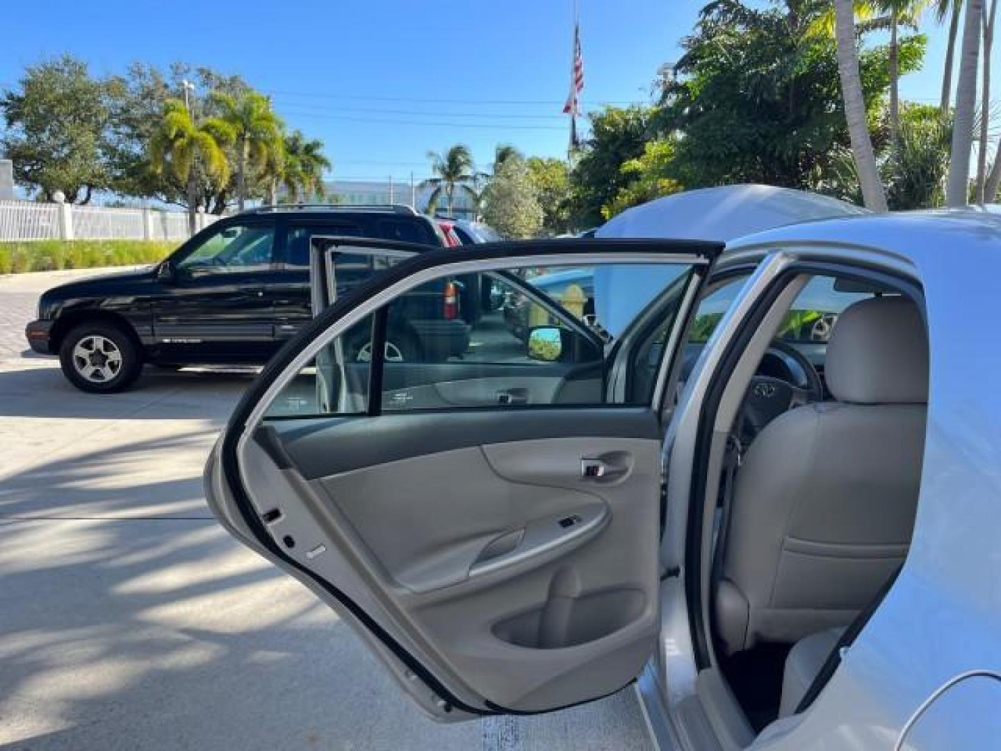 2010 Classic Silver Metallic /Ash Toyota Corolla 1 FL LE LOW MILES 26,809 (1NXBU4EEXAZ) with an 1.8L DOHC SFI 16-Valve VVT-i 4-Cyl Engine engine, Automatic transmission, located at 4701 North Dixie Hwy, Pompano Beach, FL, 33064, (954) 422-2889, 26.240938, -80.123474 - OUR WEBPAGE FLORIDACARS1.COM HAS OVER 100 PHOTOS AND FREE CARFAX LINK 2010 TOYOTA COROLLA ROAD READY 1.8L I4 VIN: 1NXBU4EEXAZ228487 NO ACCIDENTS 35 MPG SEDAN 4 DR NO RECALLS LEATHER 1.8L I4 F DOHC 16V LEATHER SEATS 1 OWNER FLORIDA GASOLINE 25 SERVICE RECORDS SUPER LOW MILES 26,809 Active Head Restra - Photo#13