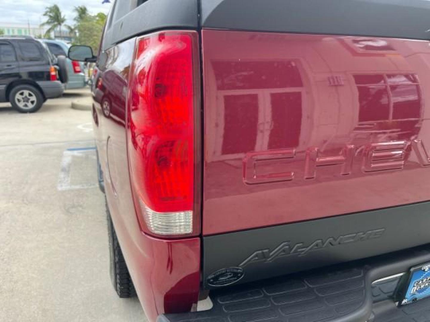 2004 Victory Red /Medium Neutral Chevrolet Avalanche 1 FL LOW MILES 64,757 (3GNEC12T94G) with an 5.3L Vortec 5300 V8 SFI Engine engine, Automatic transmission, located at 4701 North Dixie Hwy, Pompano Beach, FL, 33064, (954) 422-2889, 26.240938, -80.123474 - OUR WEBPAGE FLORIDACARS1.COM HAS OVER 100 PHOTOS AND FREE CARFAX LINK 2004 CHEVROLET AVALANCHE 1500 ROAD READY WORK READY VIN: 3GNEC12T94G250260 NO ACCIDENTS NO RECALLS SPORT PICKUP 1 OWNER FLORIDA 5.3L V8 5.3L V8 F LOW MILES 64,757 5.3 FT BED GASOLINE 12 SERVICE RECORDS REAR WHEEL DRIVE POWER SEATS - Photo#99