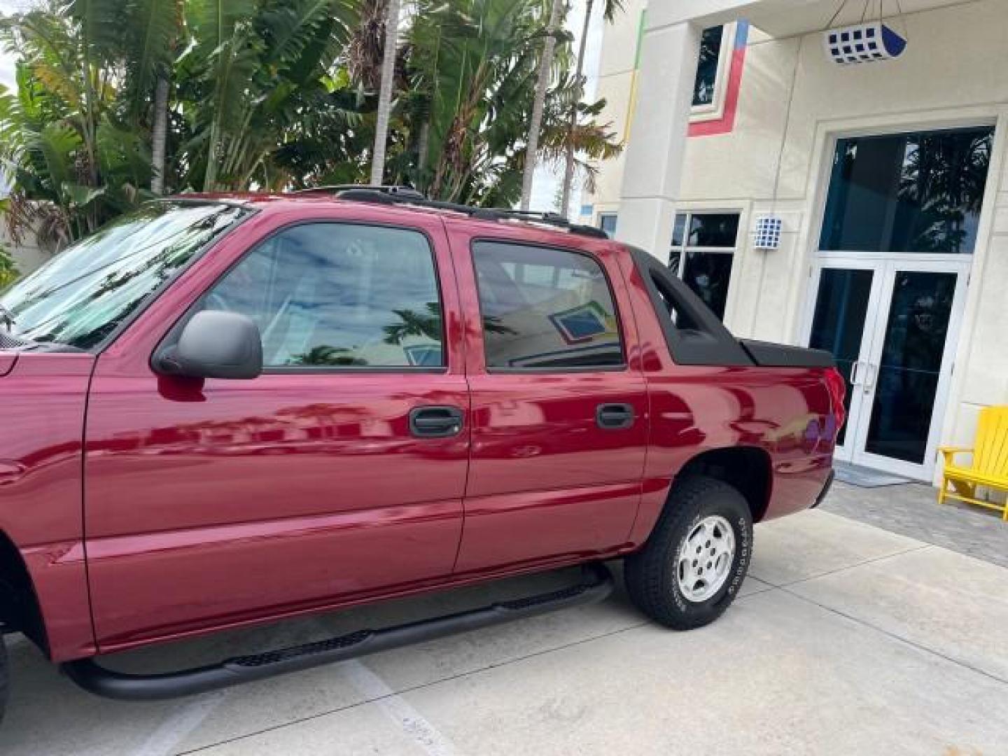 2004 Victory Red /Medium Neutral Chevrolet Avalanche 1 FL LOW MILES 64,757 (3GNEC12T94G) with an 5.3L Vortec 5300 V8 SFI Engine engine, Automatic transmission, located at 4701 North Dixie Hwy, Pompano Beach, FL, 33064, (954) 422-2889, 26.240938, -80.123474 - OUR WEBPAGE FLORIDACARS1.COM HAS OVER 100 PHOTOS AND FREE CARFAX LINK 2004 CHEVROLET AVALANCHE 1500 ROAD READY WORK READY VIN: 3GNEC12T94G250260 NO ACCIDENTS NO RECALLS SPORT PICKUP 1 OWNER FLORIDA 5.3L V8 5.3L V8 F LOW MILES 64,757 5.3 FT BED GASOLINE 12 SERVICE RECORDS REAR WHEEL DRIVE POWER SEATS - Photo#84