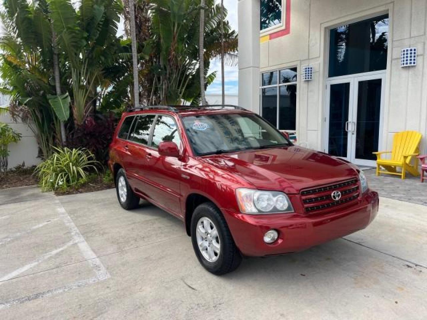 2003 Sundown Red Pearl /Ivory Toyota Highlander 1NC Limited LOW MILES 33,971 (JTEGF21AX30) with an 3.0L DOHC MPFI 24-Valve V6 Engine engine, Automatic transmission, located at 4701 North Dixie Hwy, Pompano Beach, FL, 33064, (954) 422-2889, 26.240938, -80.123474 - OUR WEBPAGE FLORIDACARS1.COM HAS OVER 100 PHOTOS AND FREE CARFAX LINK 2003 TOYOTA HIGHLANDER ROAD READY 3.0L V6 VIN: JTEGF21AX30114961 NO RECALLS 4 DOOR WAGON/SPORT UTILITY 1 OWNER 3.0L V6 F 24V POWER LEATHER SEATS GASOLINE POWER SUNROOF FRONT WHEEL DRIVE 46 SERVICE RECORDS Approach Lights Vehicle s - Photo#1