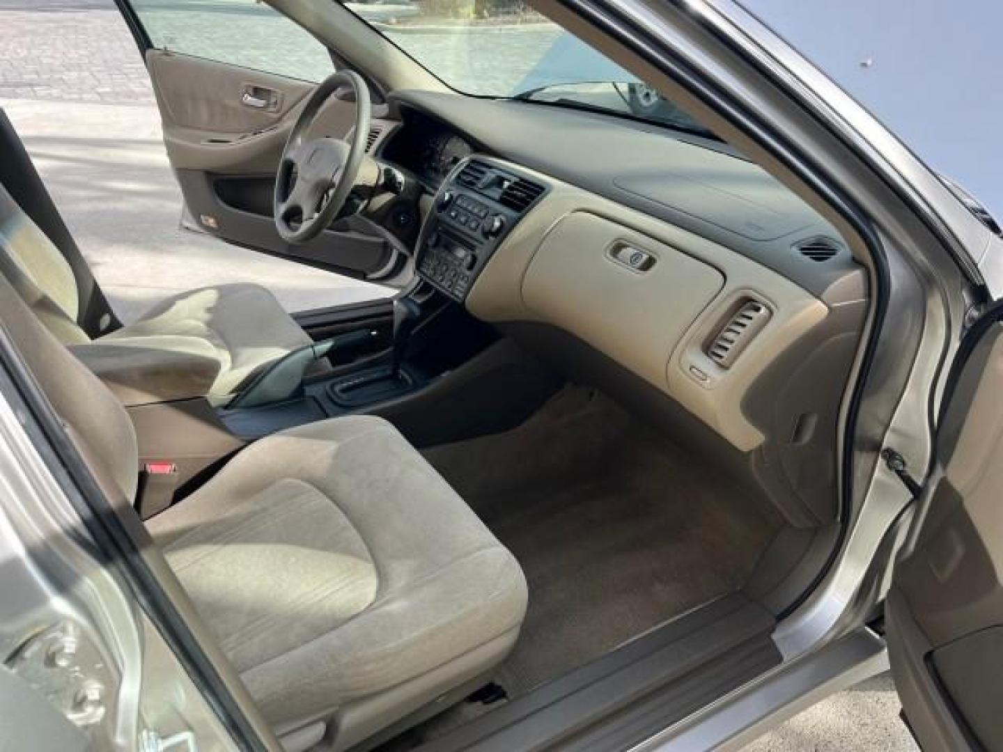 1999 Satin Silver (Met) /Ivory Honda Accord Sdn 1 FL EX LOW MILES 61,390 (JHMCG6679XC) with an 2.3L VTEC I4 ULEV-Certified Engine engine, Automatic transmission, located at 4701 North Dixie Hwy, Pompano Beach, FL, 33064, (954) 422-2889, 26.240938, -80.123474 - OUR WEBPAGE FLORIDACARS1.COM HAS OVER 100 PHOTOS AND FREE CARFAX LINK 1999 HONDA ACCORD EX ROAD READY 2.3L I4 VIN: JHMCG6679XC028564 NO RECALLS 30 MPG SEDAN 4 DR 1 OWNER FLORIDA 2.3L I4 F OHV VERY LOW MILES 61,390 GASOLINE POWER SUNROOF/MIRRORS FRONT WHEEL DRIVE 20 SERVICE RECORDS ABS Brakes Automat - Photo#26