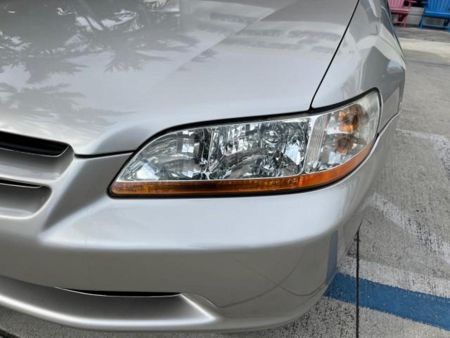 1999 Satin Silver (Met) /Ivory Honda Accord Sdn 1 FL EX LOW MILES 61,390 (JHMCG6679XC) with an 2.3L VTEC I4 ULEV-Certified Engine engine, Automatic transmission, located at 4701 North Dixie Hwy, Pompano Beach, FL, 33064, (954) 422-2889, 26.240938, -80.123474 - OUR WEBPAGE FLORIDACARS1.COM HAS OVER 100 PHOTOS AND FREE CARFAX LINK 1999 HONDA ACCORD EX ROAD READY 2.3L I4 VIN: JHMCG6679XC028564 NO RECALLS 30 MPG SEDAN 4 DR 1 OWNER FLORIDA 2.3L I4 F OHV VERY LOW MILES 61,390 GASOLINE POWER SUNROOF/MIRRORS FRONT WHEEL DRIVE 20 SERVICE RECORDS ABS Brakes Automat - Photo#87