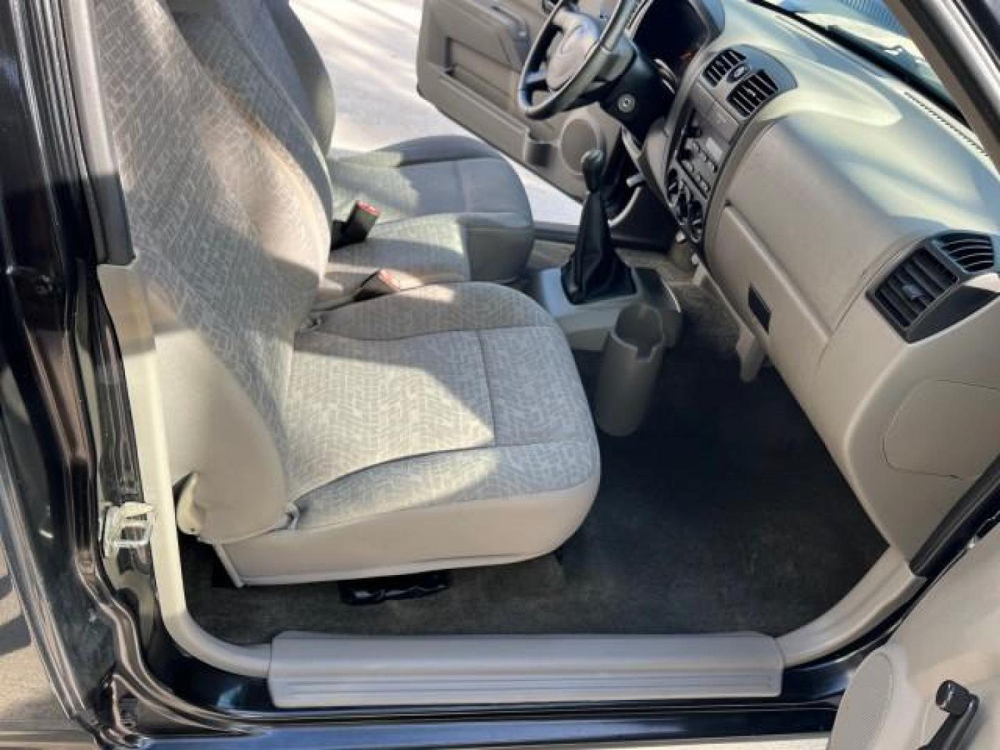 2006 Black /Light Cashmere Chevrolet Colorado 1 FL LS LOW MILES 53,797 (1GCCS148368) with an 2.8L DOHC 4-Cyl MFI Engine engine, Manual transmission, located at 4701 North Dixie Hwy, Pompano Beach, FL, 33064, (954) 422-2889, 26.240938, -80.123474 - OUR WEBPAGE FLORIDACARS1.COM HAS OVER 100 PHOTOS AND FREE CARFAX LINK 2006 CHEVROLET COLORADO WORK TRUCK ROAD READY WORK READY VIN: 1GCCS148368250775 NO ACCIDENTS 2.8L I4 PICKUP 1 OWNER FLORIDA 2.8L I4 F LOW MILES 53,797 25 MPG GASOLINE 6.1 FT BED LENGHT REAR WHEEL DRIVE MANUAL 5 SERVICE RECORDS 6.1 - Photo#24
