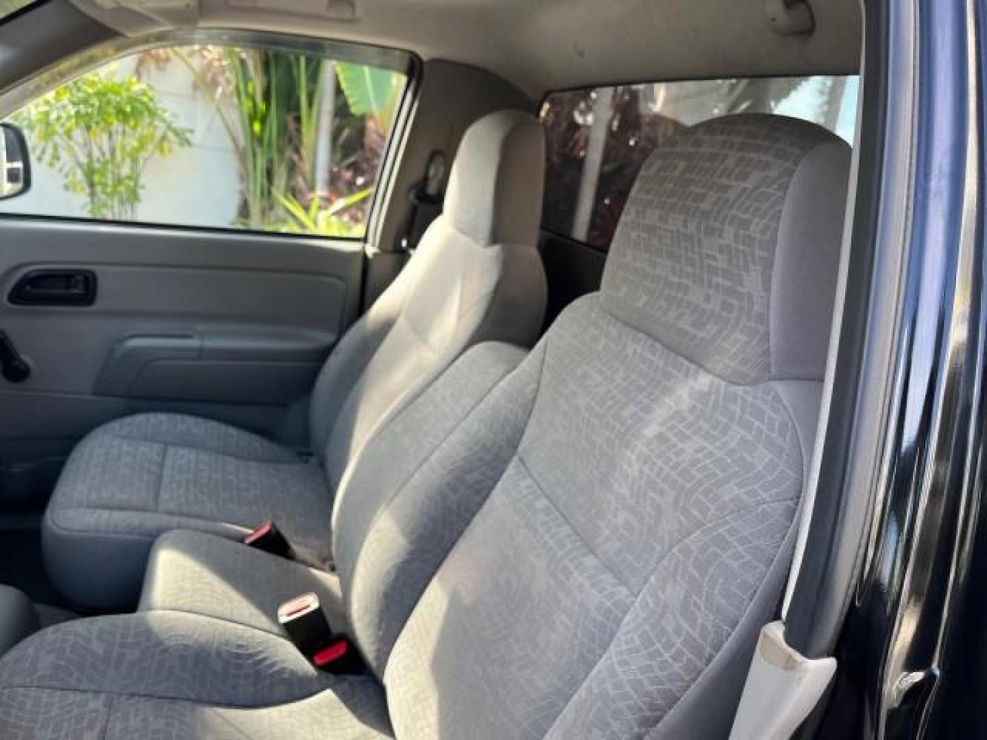 2006 Black /Light Cashmere Chevrolet Colorado 1 FL LS LOW MILES 53,797 (1GCCS148368) with an 2.8L DOHC 4-Cyl MFI Engine engine, Manual transmission, located at 4701 North Dixie Hwy, Pompano Beach, FL, 33064, (954) 422-2889, 26.240938, -80.123474 - OUR WEBPAGE FLORIDACARS1.COM HAS OVER 100 PHOTOS AND FREE CARFAX LINK 2006 CHEVROLET COLORADO WORK TRUCK ROAD READY WORK READY VIN: 1GCCS148368250775 NO ACCIDENTS 2.8L I4 PICKUP 1 OWNER FLORIDA 2.8L I4 F LOW MILES 53,797 25 MPG GASOLINE 6.1 FT BED LENGHT REAR WHEEL DRIVE MANUAL 5 SERVICE RECORDS 6.1 - Photo#32