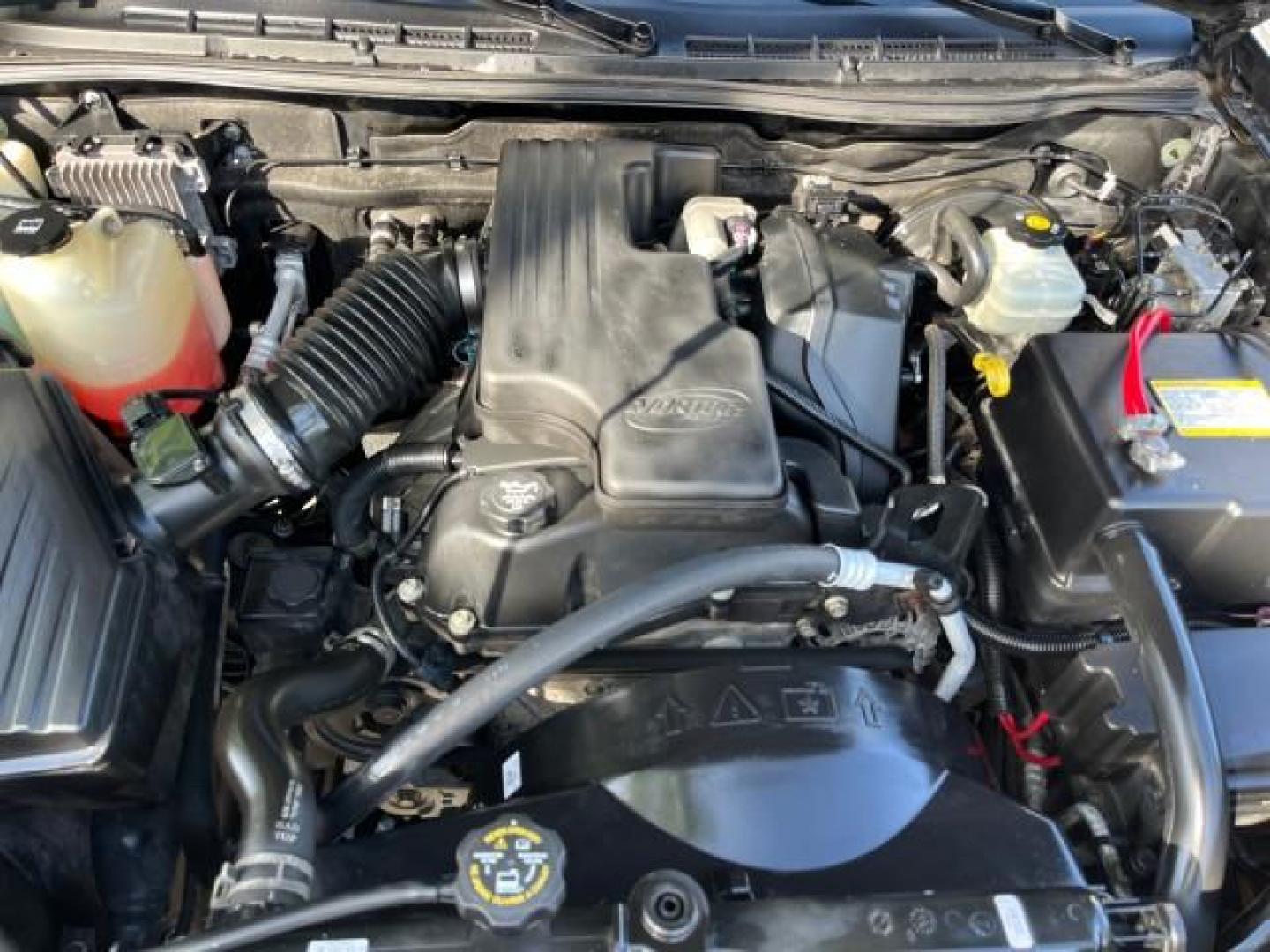 2006 Black /Light Cashmere Chevrolet Colorado 1 FL LS LOW MILES 53,797 (1GCCS148368) with an 2.8L DOHC 4-Cyl MFI Engine engine, Manual transmission, located at 4701 North Dixie Hwy, Pompano Beach, FL, 33064, (954) 422-2889, 26.240938, -80.123474 - OUR WEBPAGE FLORIDACARS1.COM HAS OVER 100 PHOTOS AND FREE CARFAX LINK 2006 CHEVROLET COLORADO WORK TRUCK ROAD READY WORK READY VIN: 1GCCS148368250775 NO ACCIDENTS 2.8L I4 PICKUP 1 OWNER FLORIDA 2.8L I4 F LOW MILES 53,797 25 MPG GASOLINE 6.1 FT BED LENGHT REAR WHEEL DRIVE MANUAL 5 SERVICE RECORDS 6.1 - Photo#54