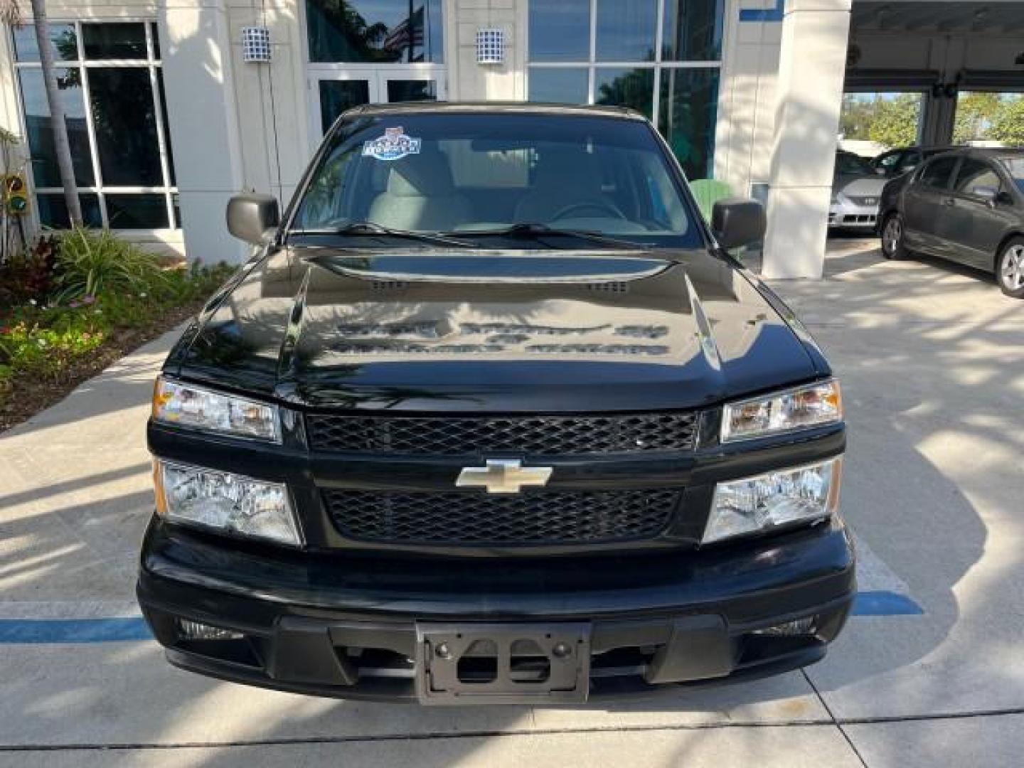 2006 Black /Light Cashmere Chevrolet Colorado 1 FL LS LOW MILES 53,797 (1GCCS148368) with an 2.8L DOHC 4-Cyl MFI Engine engine, Manual transmission, located at 4701 North Dixie Hwy, Pompano Beach, FL, 33064, (954) 422-2889, 26.240938, -80.123474 - OUR WEBPAGE FLORIDACARS1.COM HAS OVER 100 PHOTOS AND FREE CARFAX LINK 2006 CHEVROLET COLORADO WORK TRUCK ROAD READY WORK READY VIN: 1GCCS148368250775 NO ACCIDENTS 2.8L I4 PICKUP 1 OWNER FLORIDA 2.8L I4 F LOW MILES 53,797 25 MPG GASOLINE 6.1 FT BED LENGHT REAR WHEEL DRIVE MANUAL 5 SERVICE RECORDS 6.1 - Photo#58